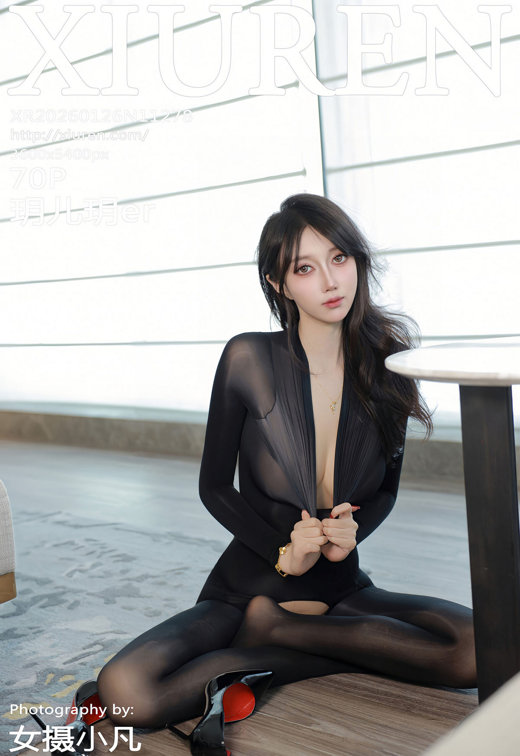 [XiuRen秀人网] No.11278 玥儿玥er 性感黑色连体丝袜 金华心愿旅拍写真 [70张]