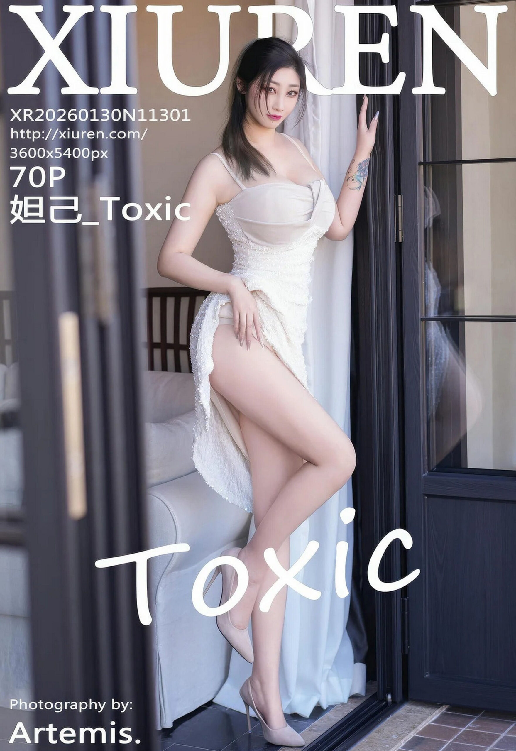 [XiuRen秀人网] No.11301 妲己_Toxic 浅色连衣裙 性感写真 [70张]