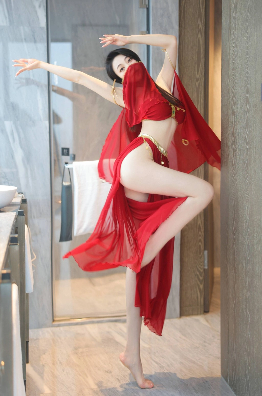秀人网 清妙 魅惑私拍写真 身着红色舞裙展现迷人风采