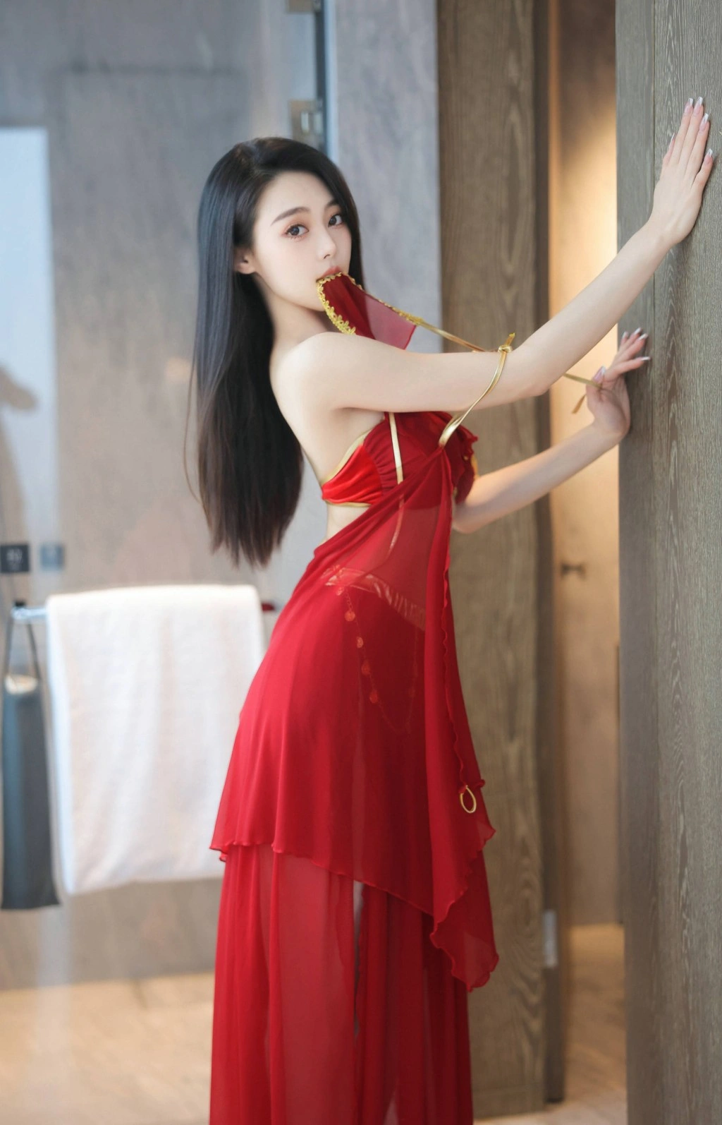 秀人网 清妙 魅惑私拍写真 身着红色舞裙展现迷人风采