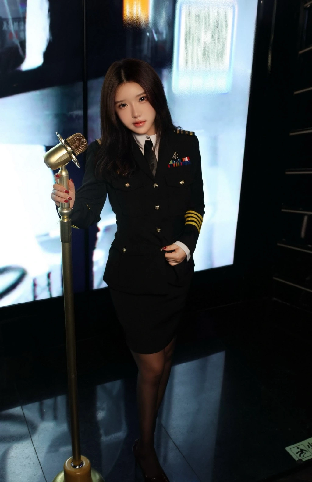 Xiuren秀人网 小薯条nienie  迷情KTV场景主题私拍写真