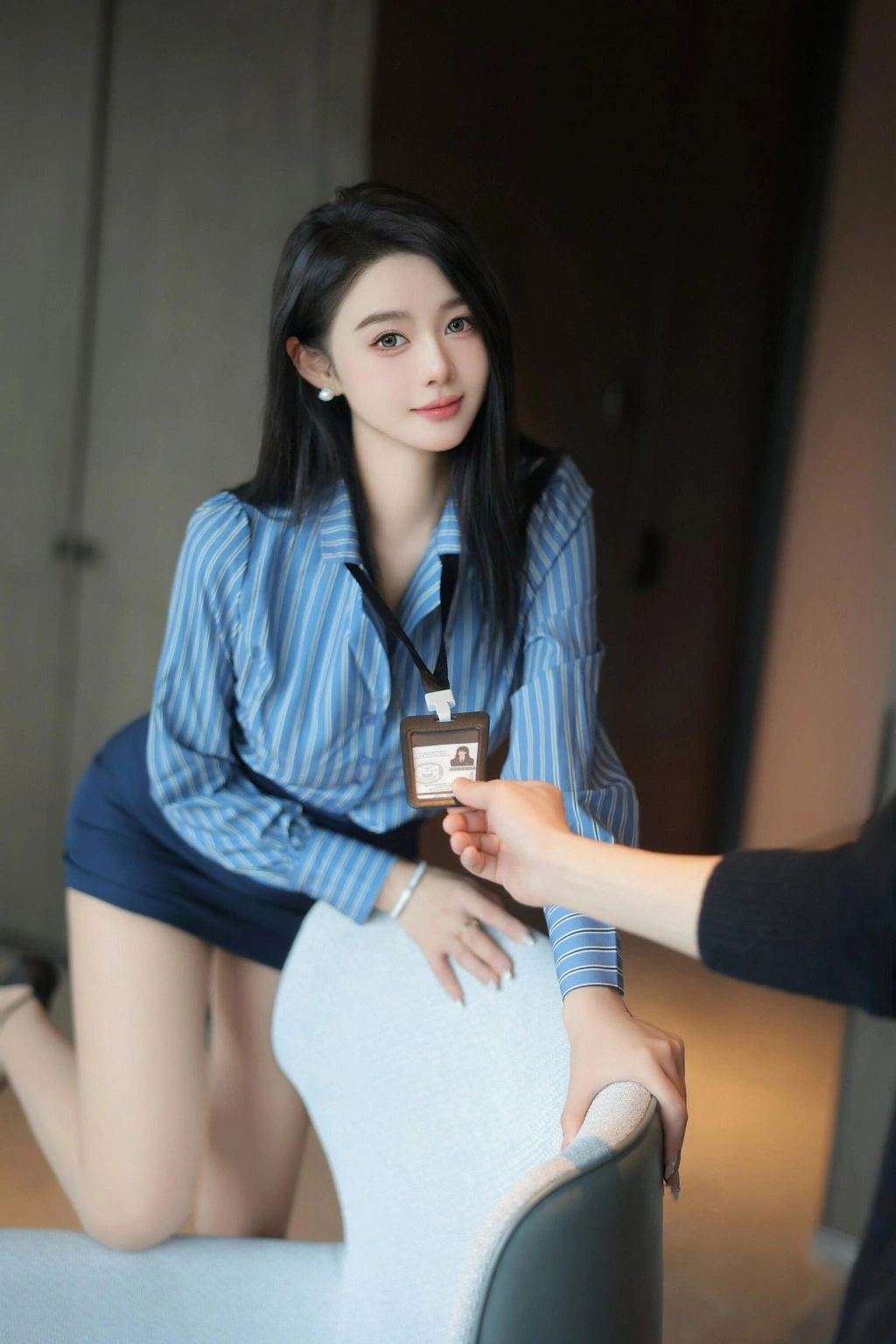 秀人网 candy糖糖 内购版写真 OL秘书办公室的小互动