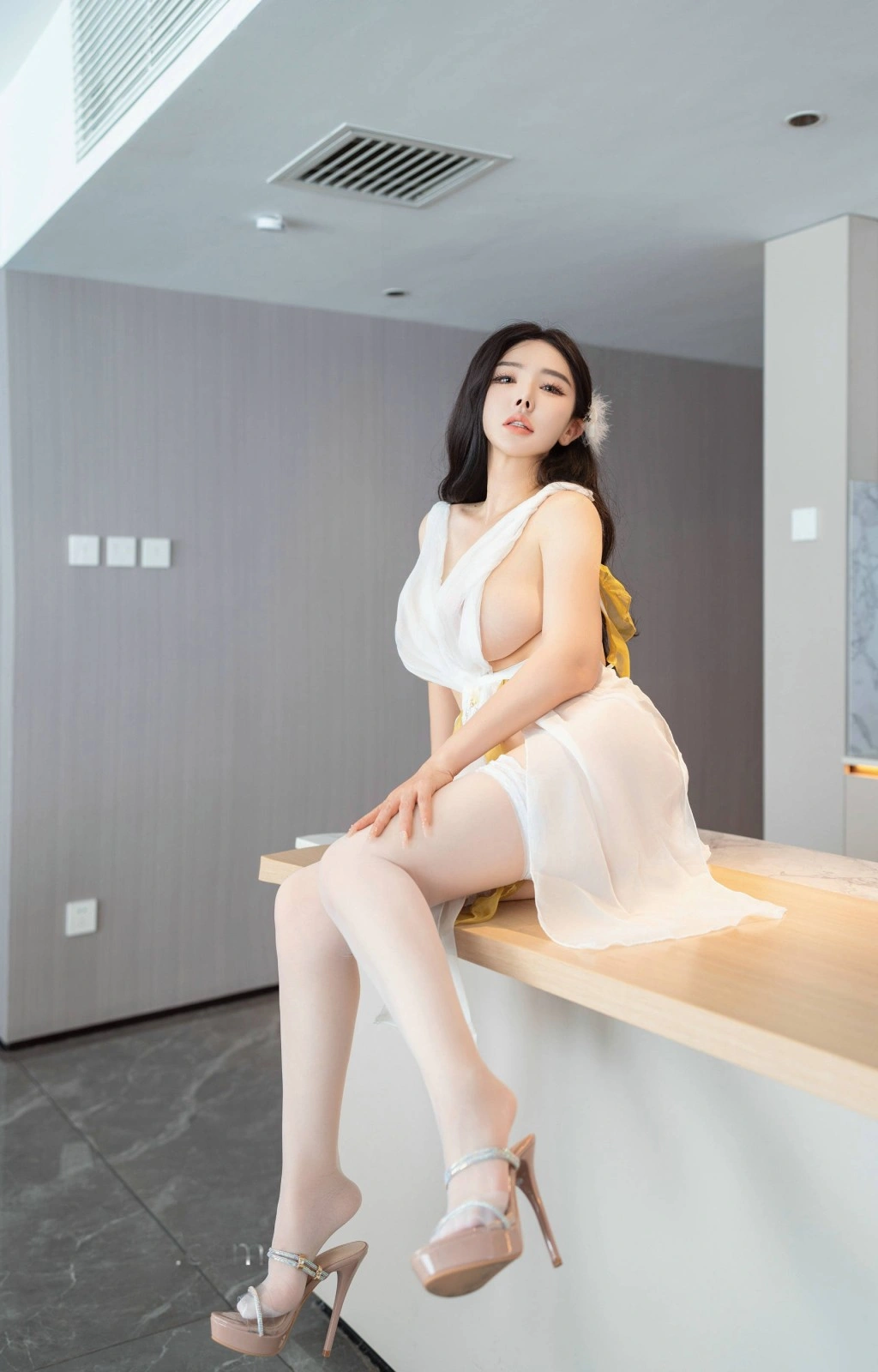 秀人网 潘娇娇 白色情人节魅惑私拍写真