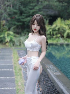 秀人网桃妖夭 魅惑私拍写真 户外跳蛋场景呈现