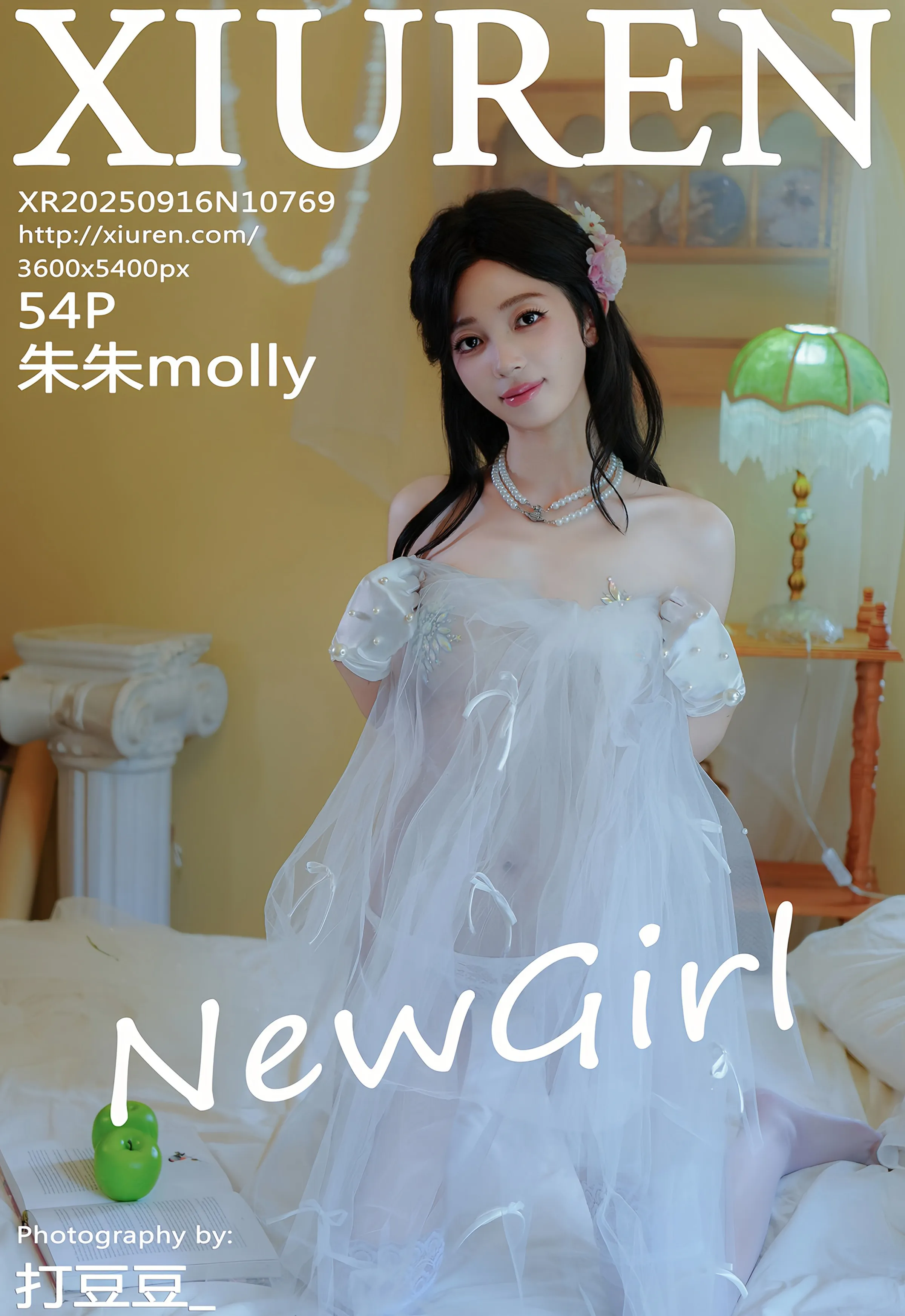 [XiuRen秀人网] No.10769 朱朱molly 新人首套写真 性感白色婚纱 [54张]