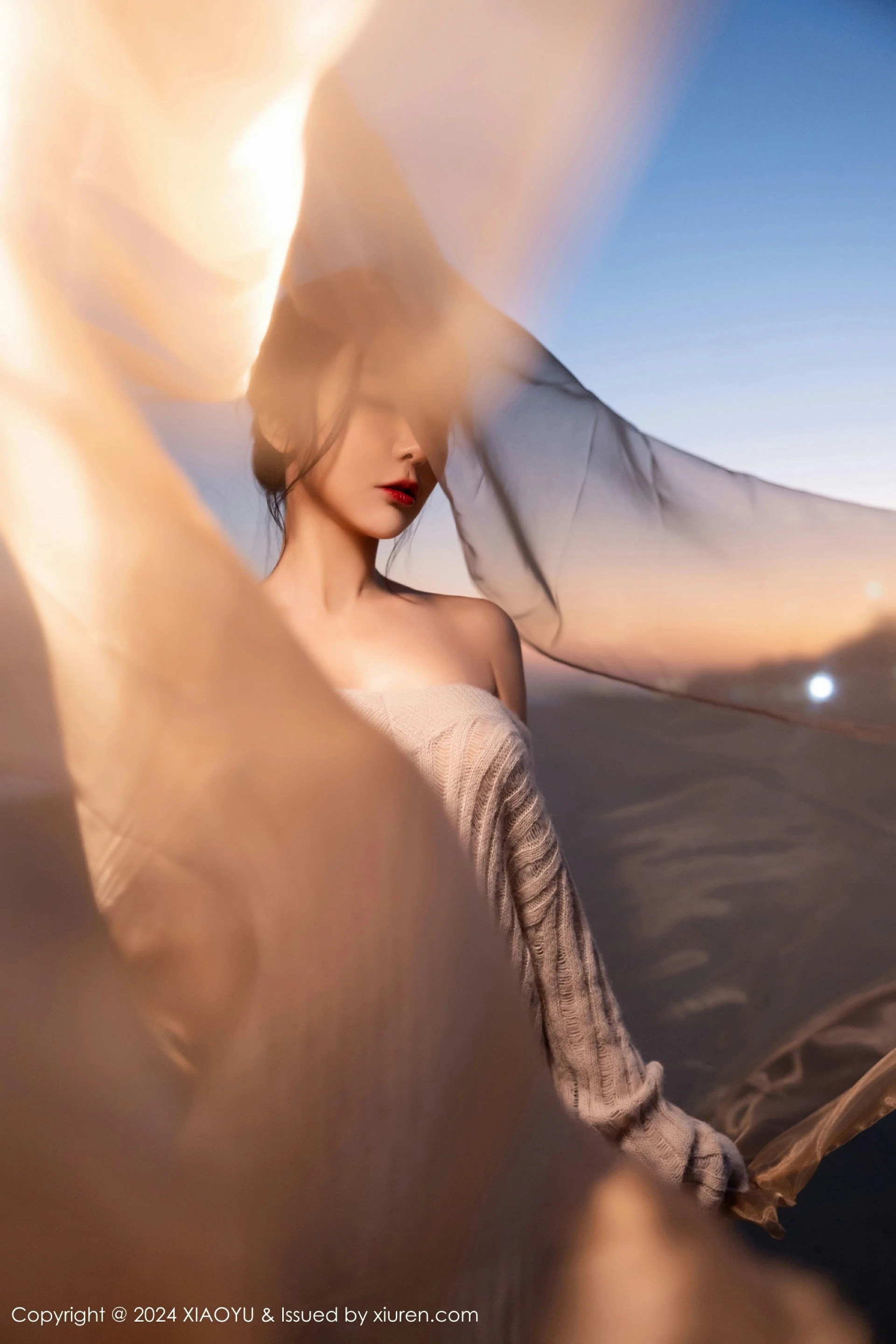 [XIAOYU语画界] VOL.1200 王馨瑶yanni 性感黑色内衣 诱人黑丝 海南旅拍写真 [90张]插图1