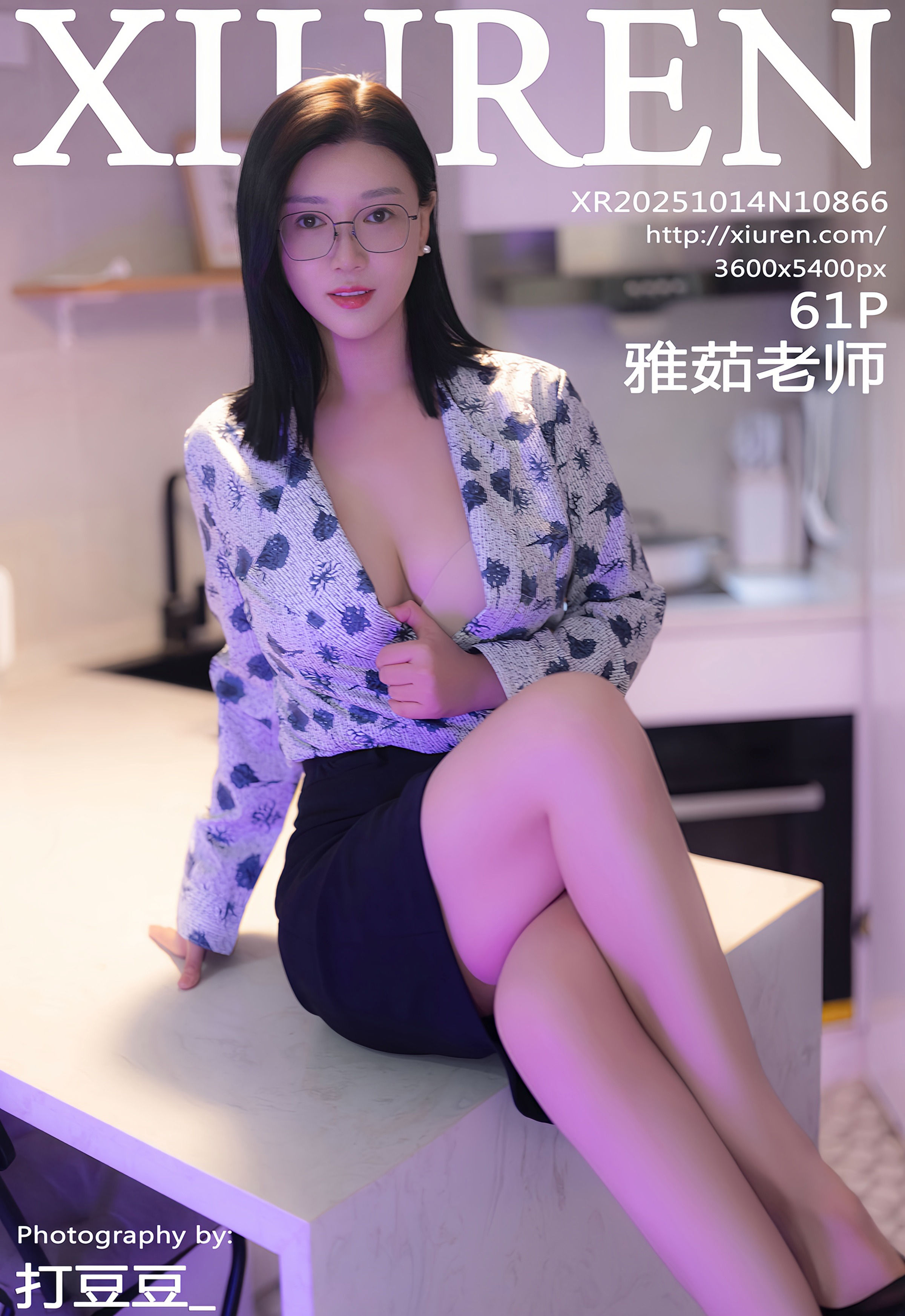 [XiuRen秀人网] No.10866 雅茹老师 深色OL服饰 性感写真 [61张]