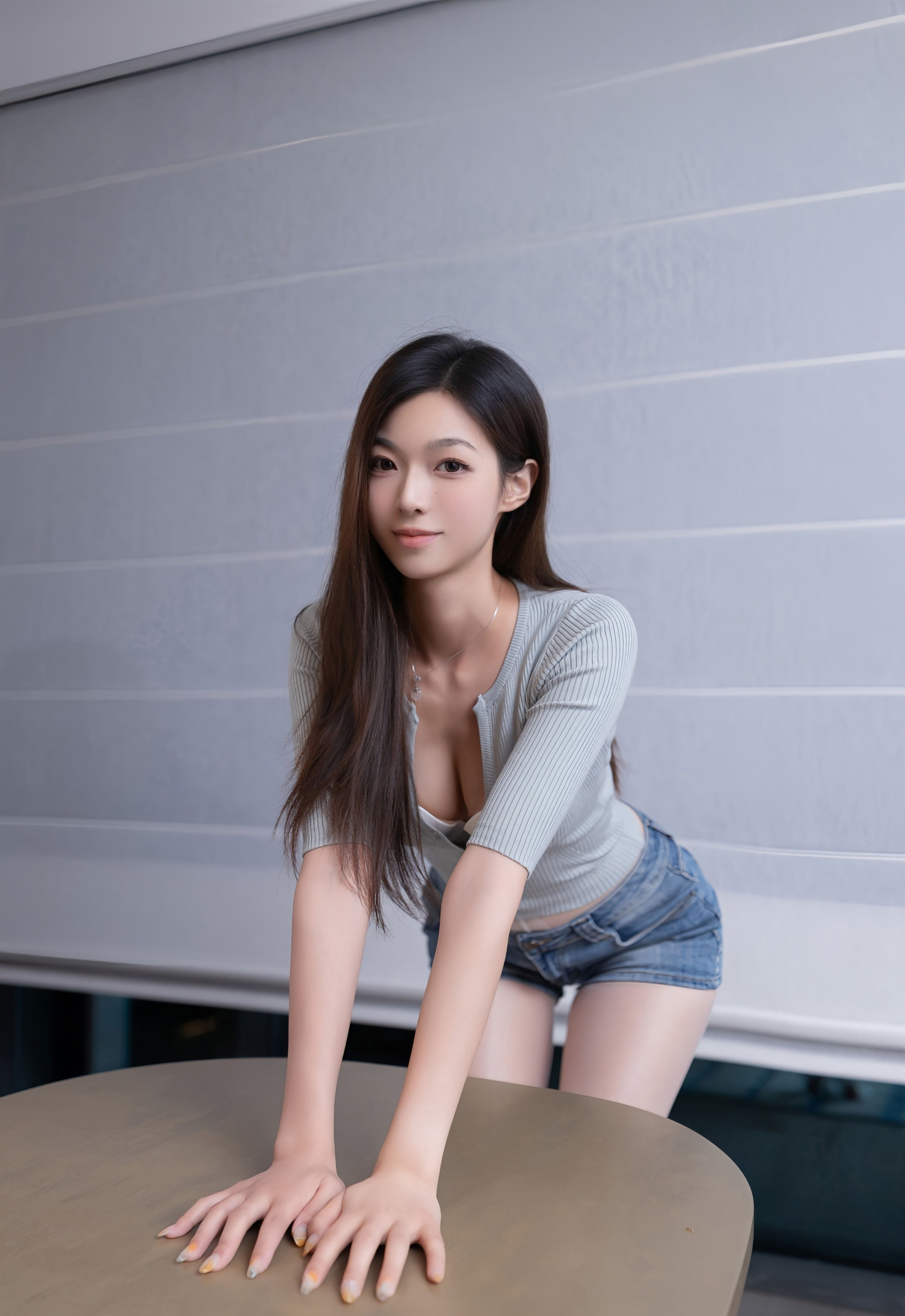 [XiuRen秀人网] No.10881 kiki柚柚 蓝色超短牛仔裤 性感写真 [80张]