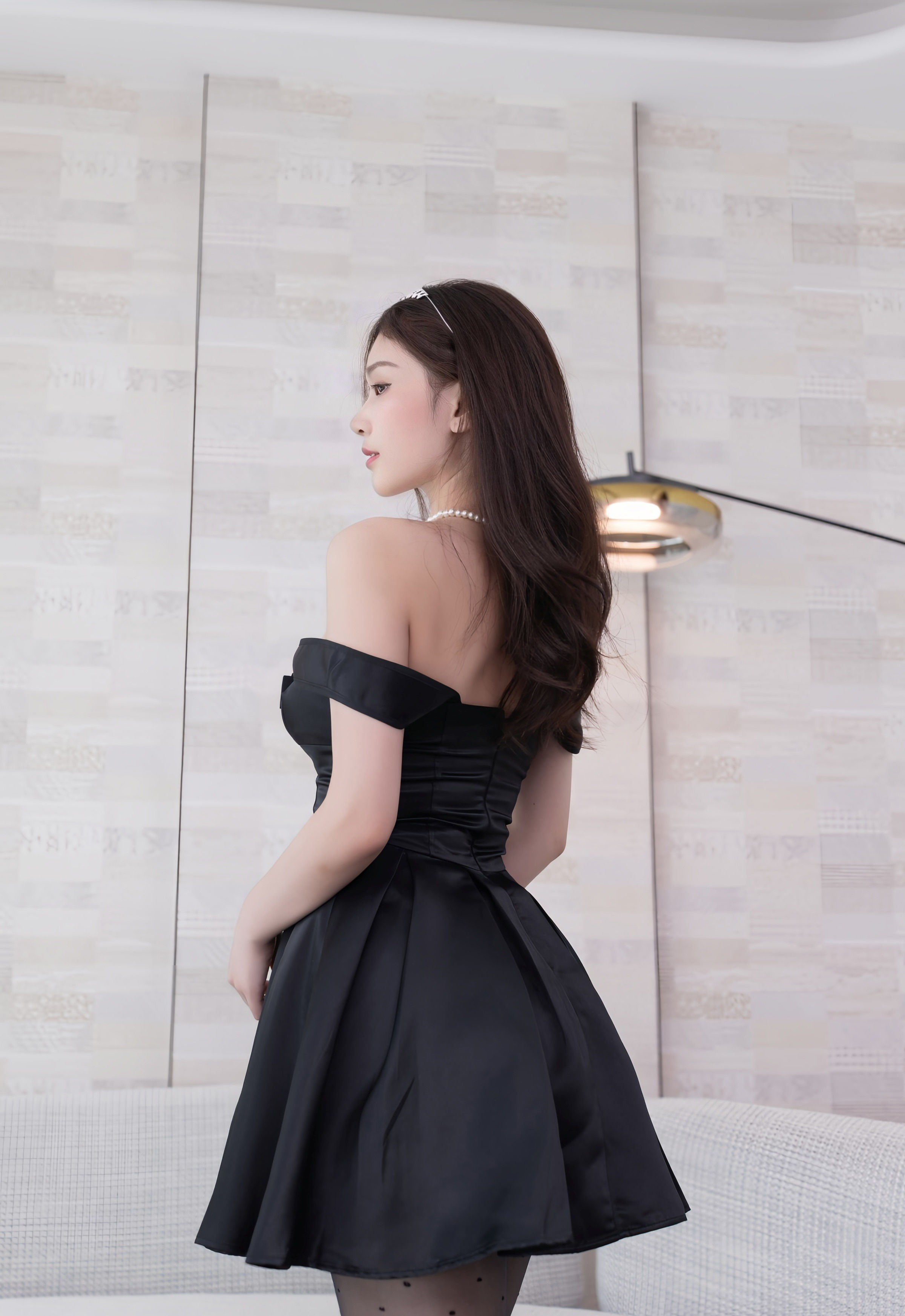 [XiuRen秀人网] No.10878 刘婷婷 黑色连衣短裙 性感写真 [71张]