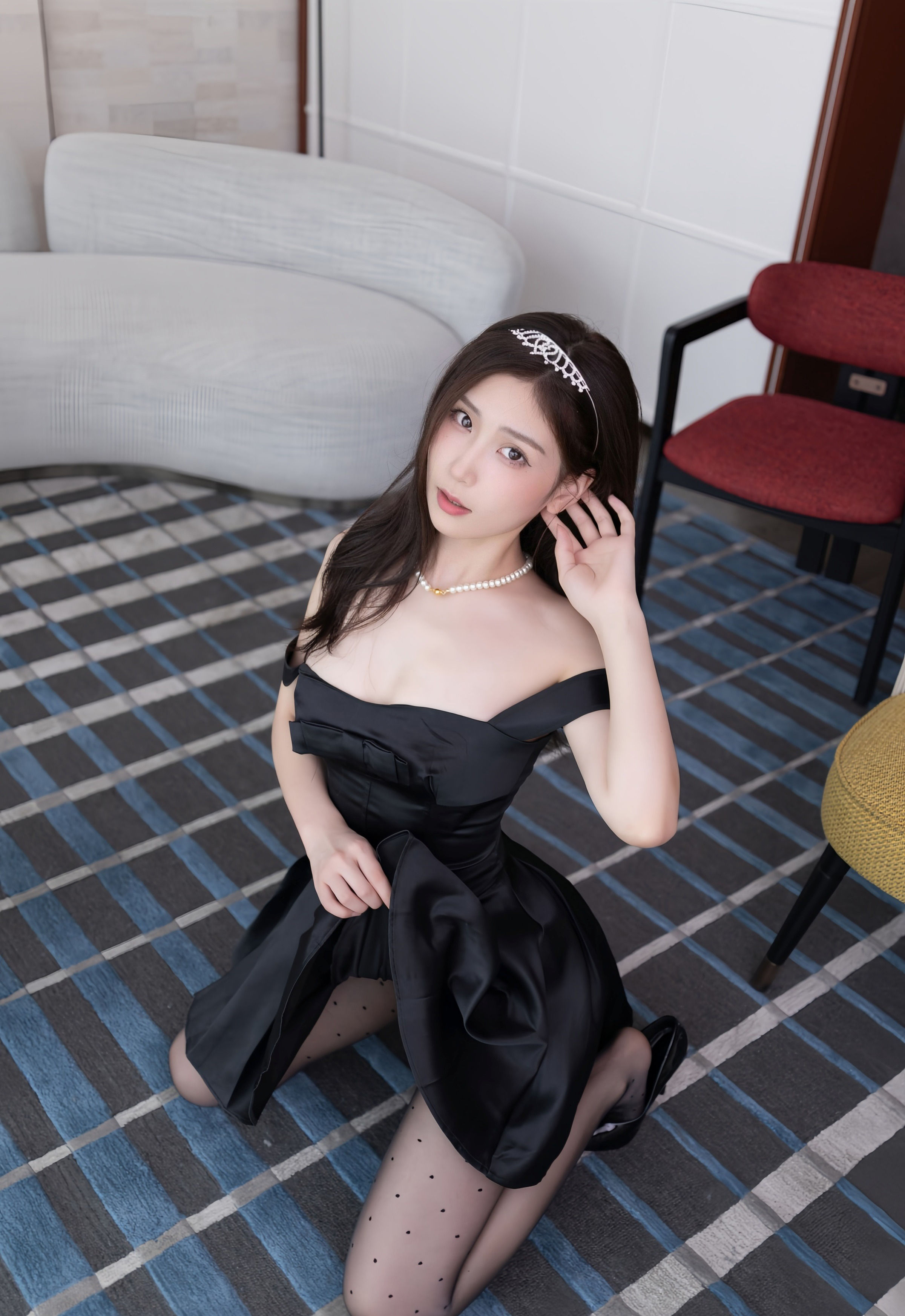 [XiuRen秀人网] No.10878 刘婷婷 黑色连衣短裙 性感写真 [71张]