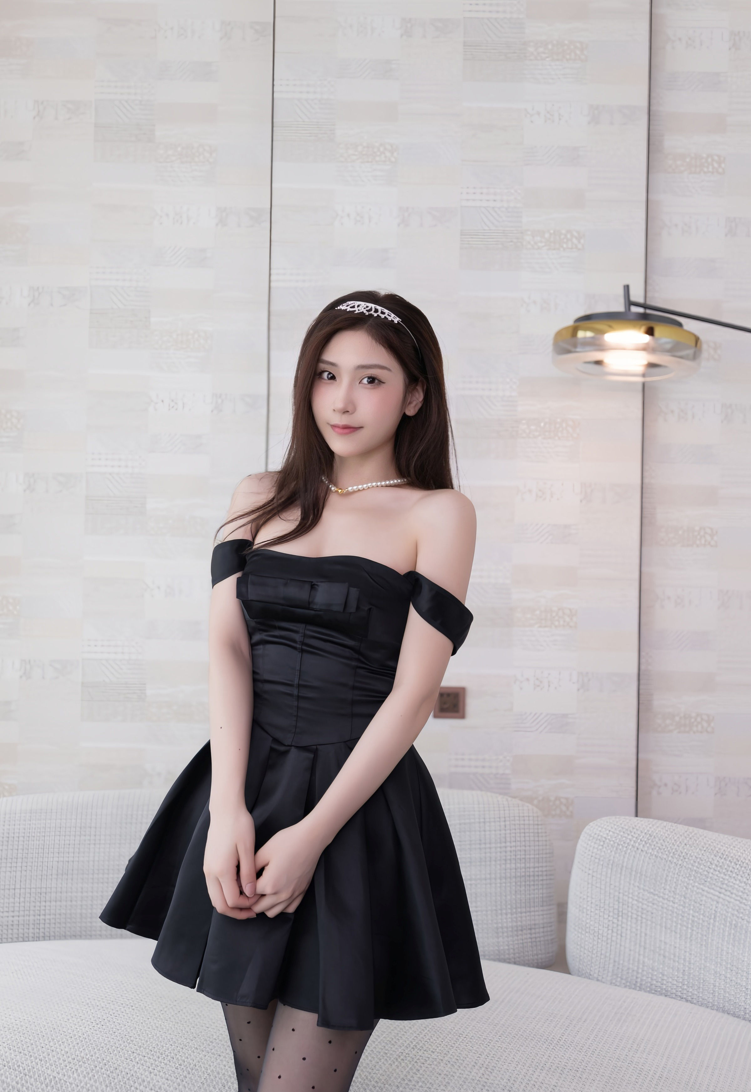 [XiuRen秀人网] No.10878 刘婷婷 黑色连衣短裙 性感写真 [71张]