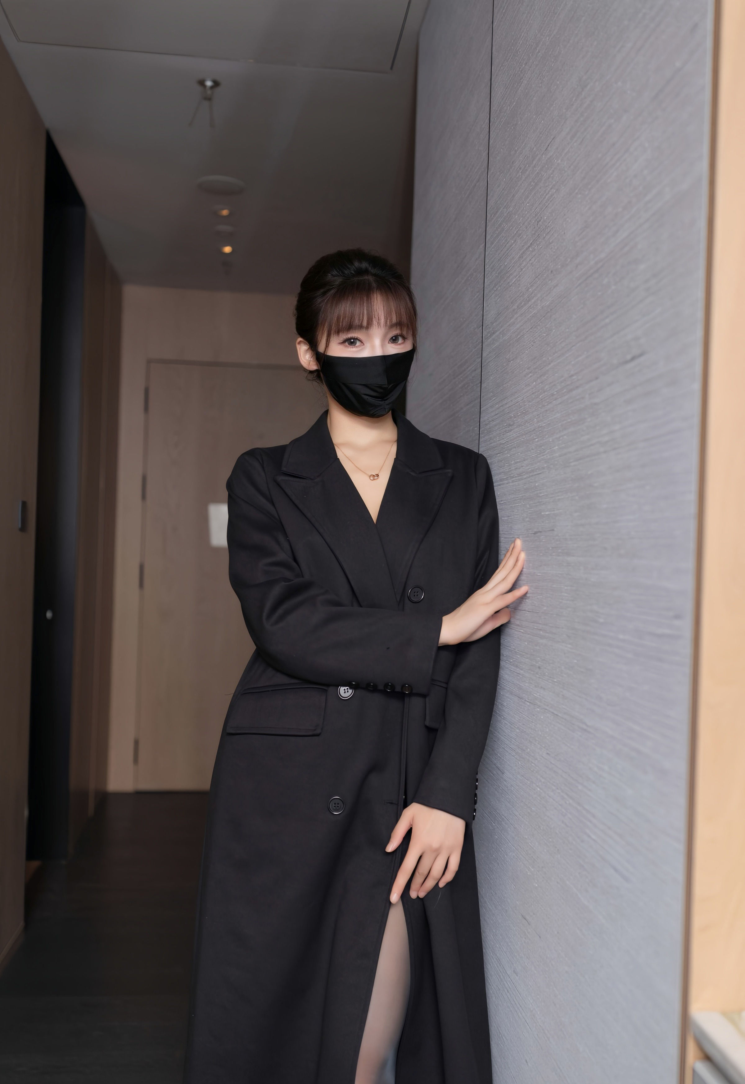 [XiuRen秀人网] No.10880 陆萱萱 性感黑色蕾丝内衣 西安旅拍写真 [77张]