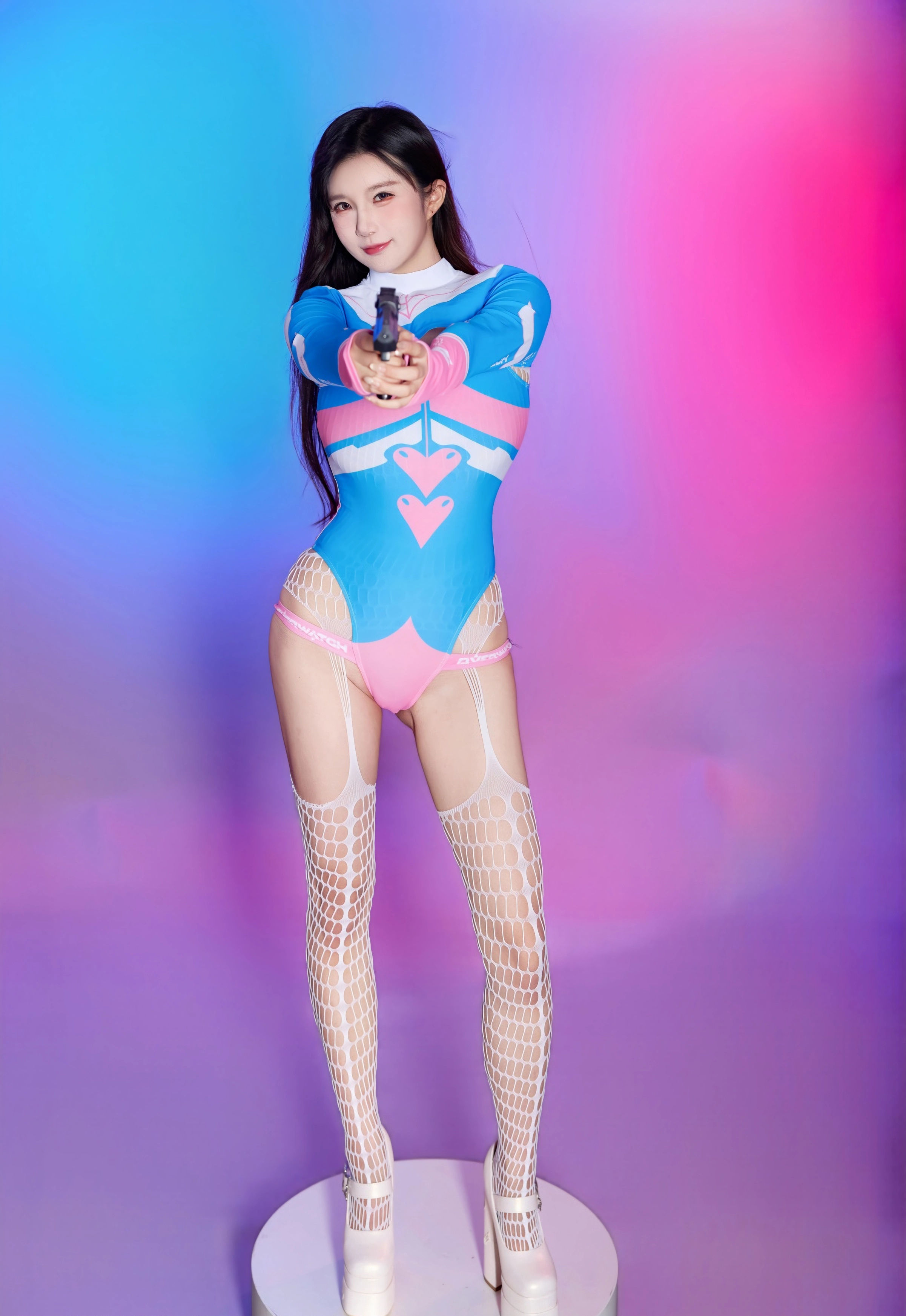 [XiuRen秀人网] No.10886 小肉肉咪 Cosplay装扮 白色网袜 性感写真 [62张]