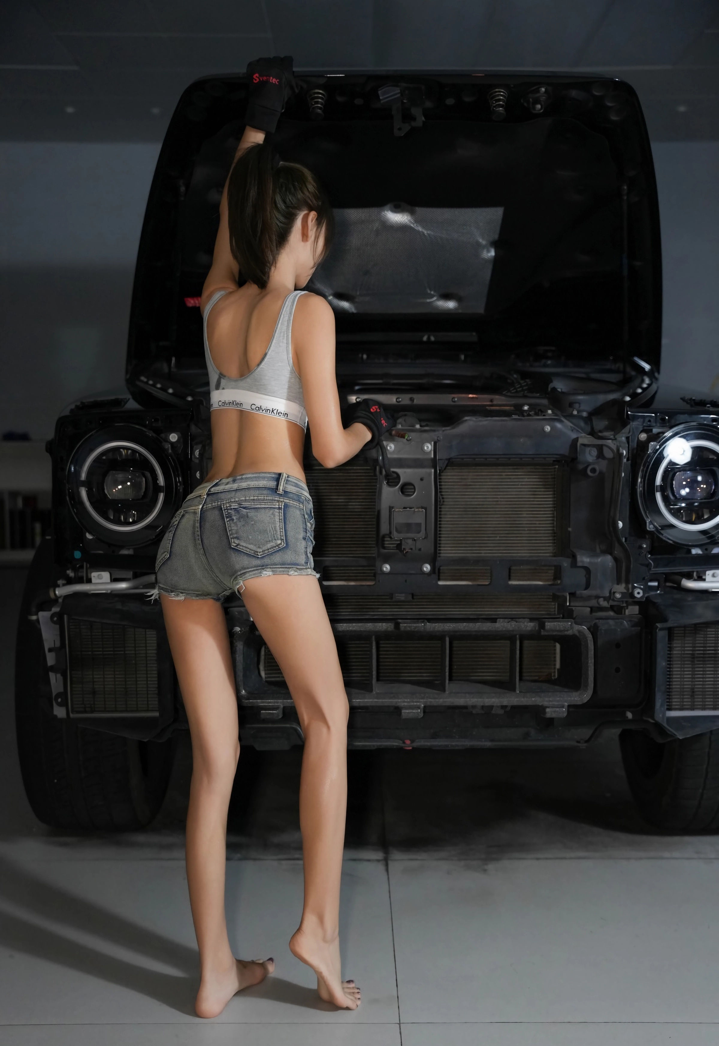 [XiuRen秀人网] No.10894 lingyu69 汽车修理工主题 性感写真 [76张]插图