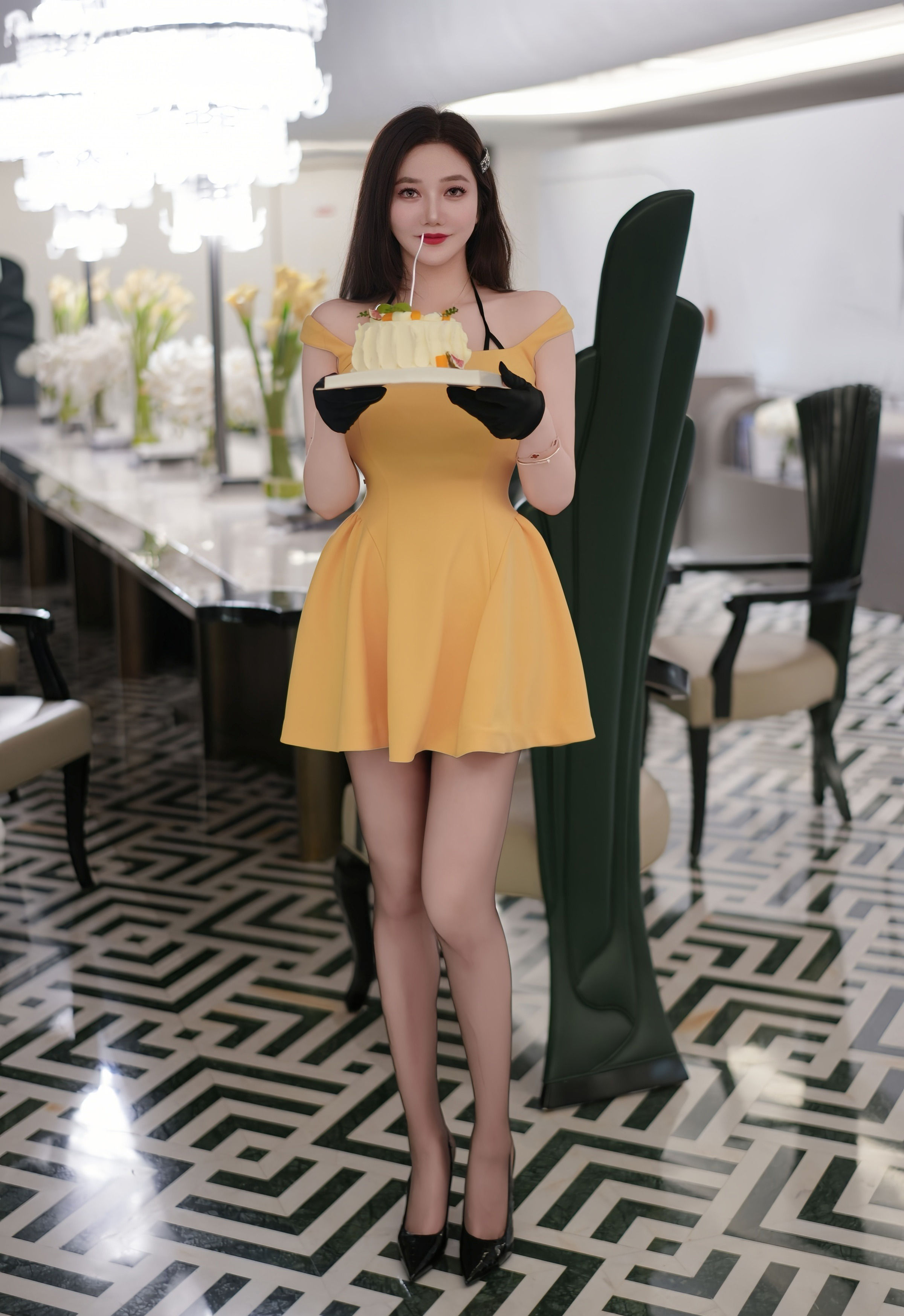 [XiuRen秀人网] No.10897 心妍小公主 性感黄色连衣短裙 私房写真 [61张]插图1