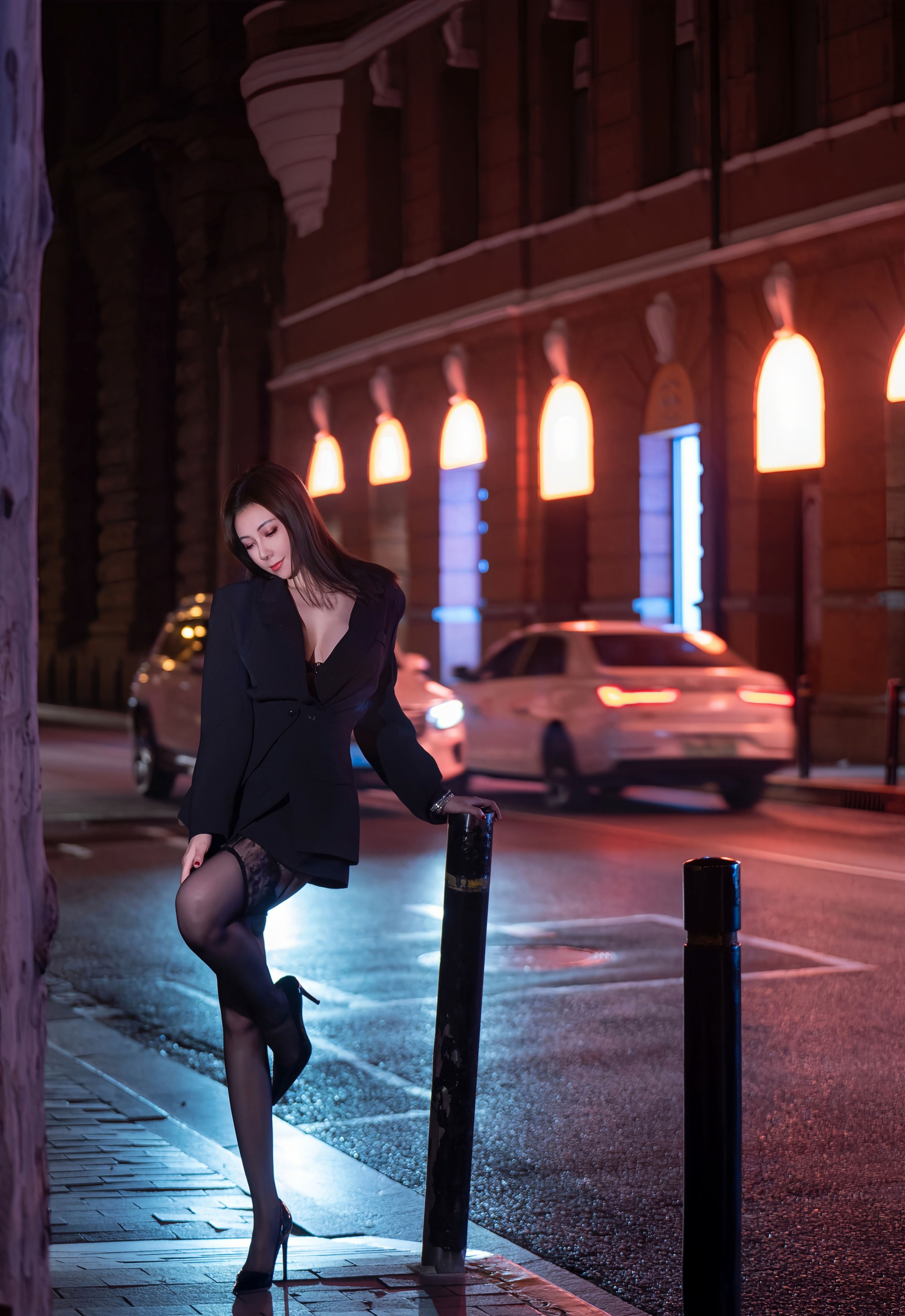 [XiuRen秀人网] No.10899 果儿Victoria 无敌御姐范 性感写真 [72张]插图1