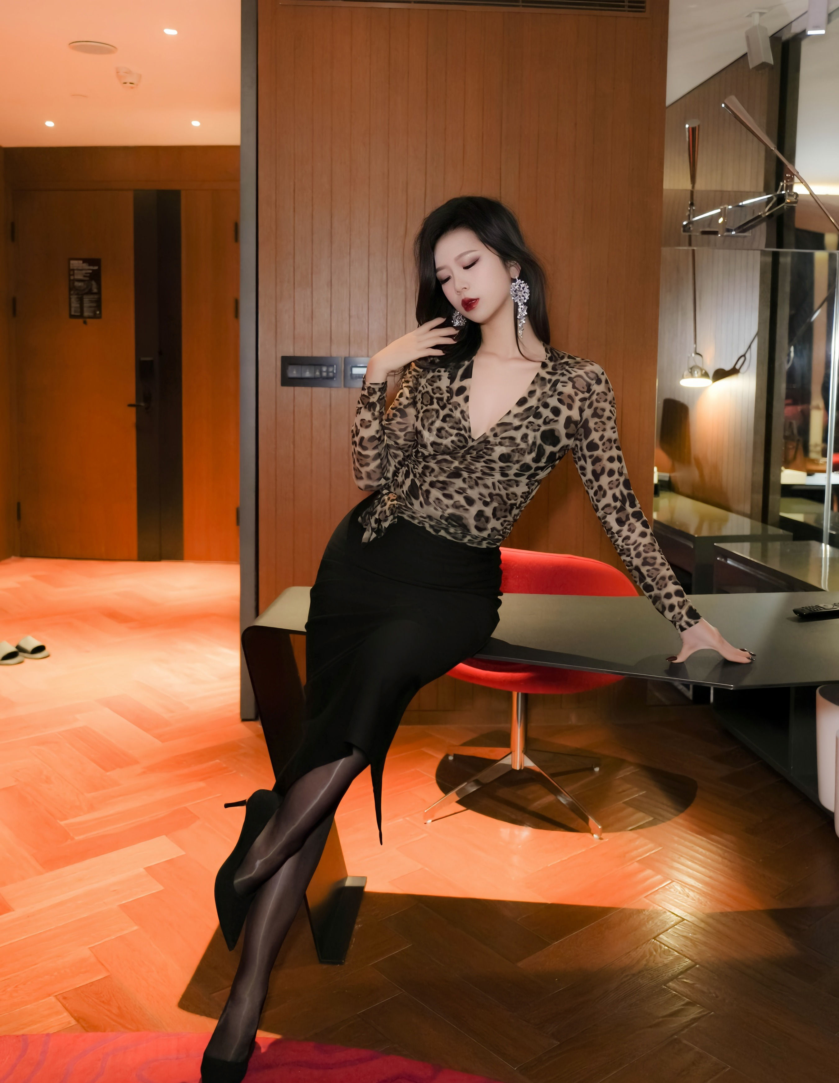 [XiuRen秀人网] No.10901 玫瑰我爱你 黑色内衣 性感写真 [63张]插图