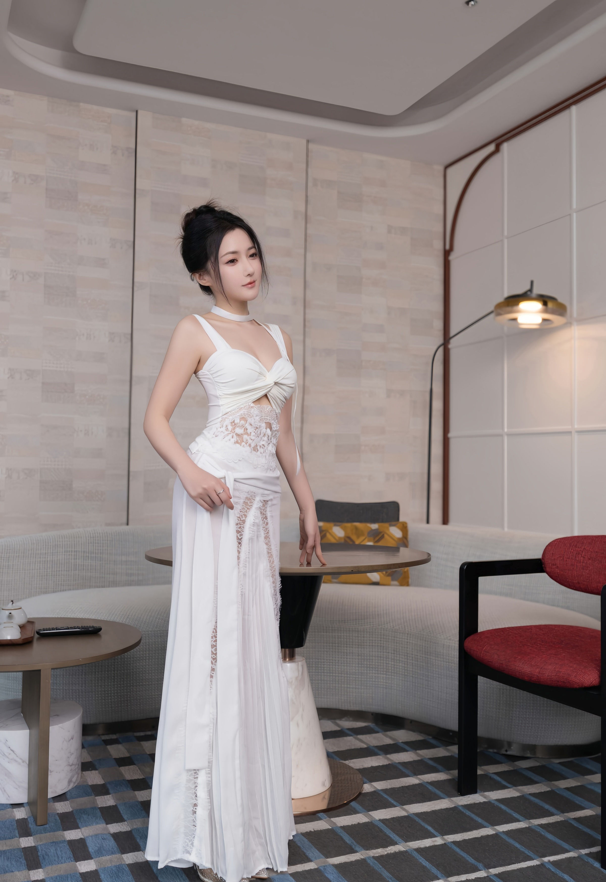 [XiuRen秀人网] No.10911 鱼子酱Fish 白色长裙 性感写真 [76张]插图1