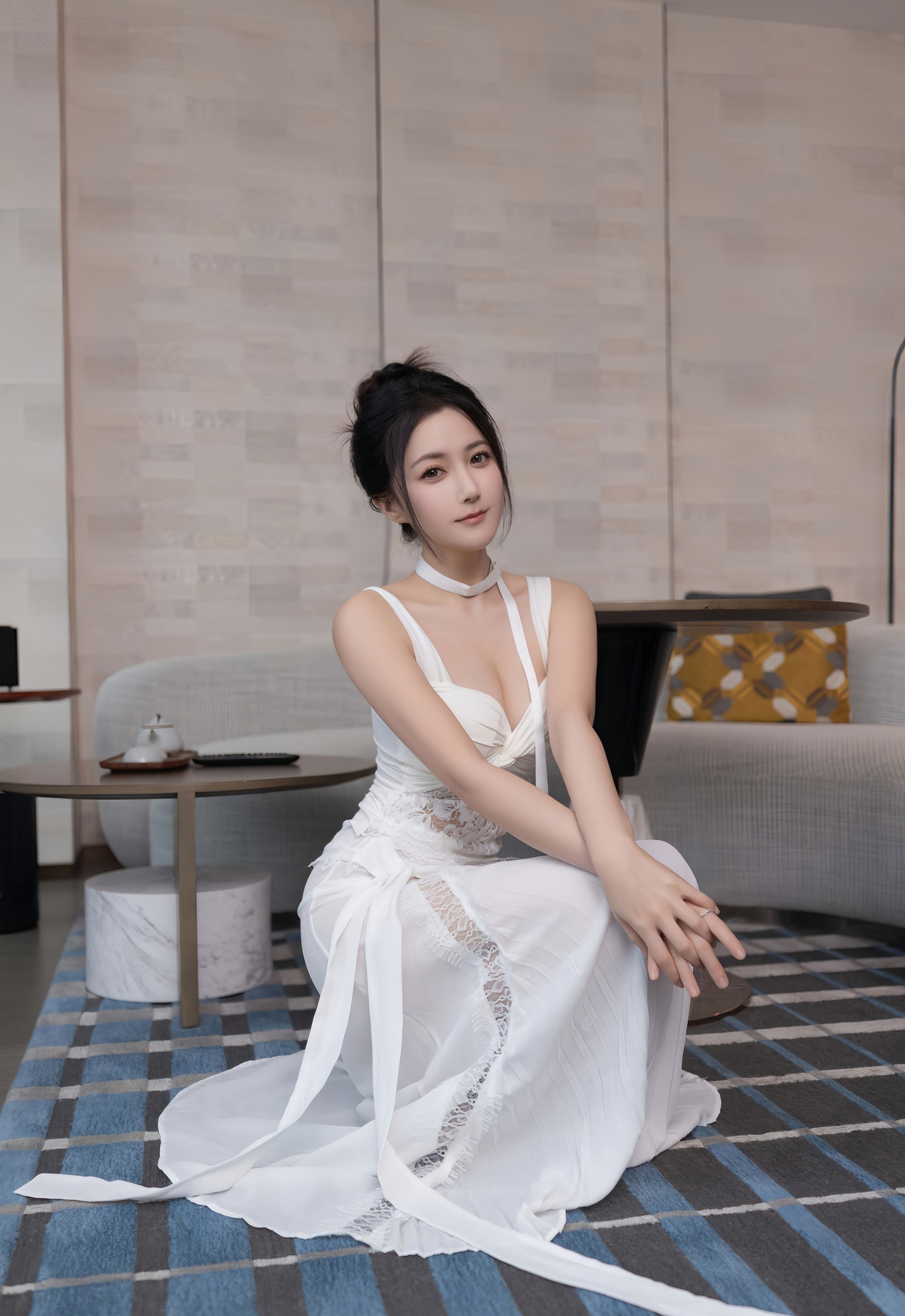 [XiuRen秀人网] No.10911 鱼子酱Fish 白色长裙 性感写真 [76张]插图1