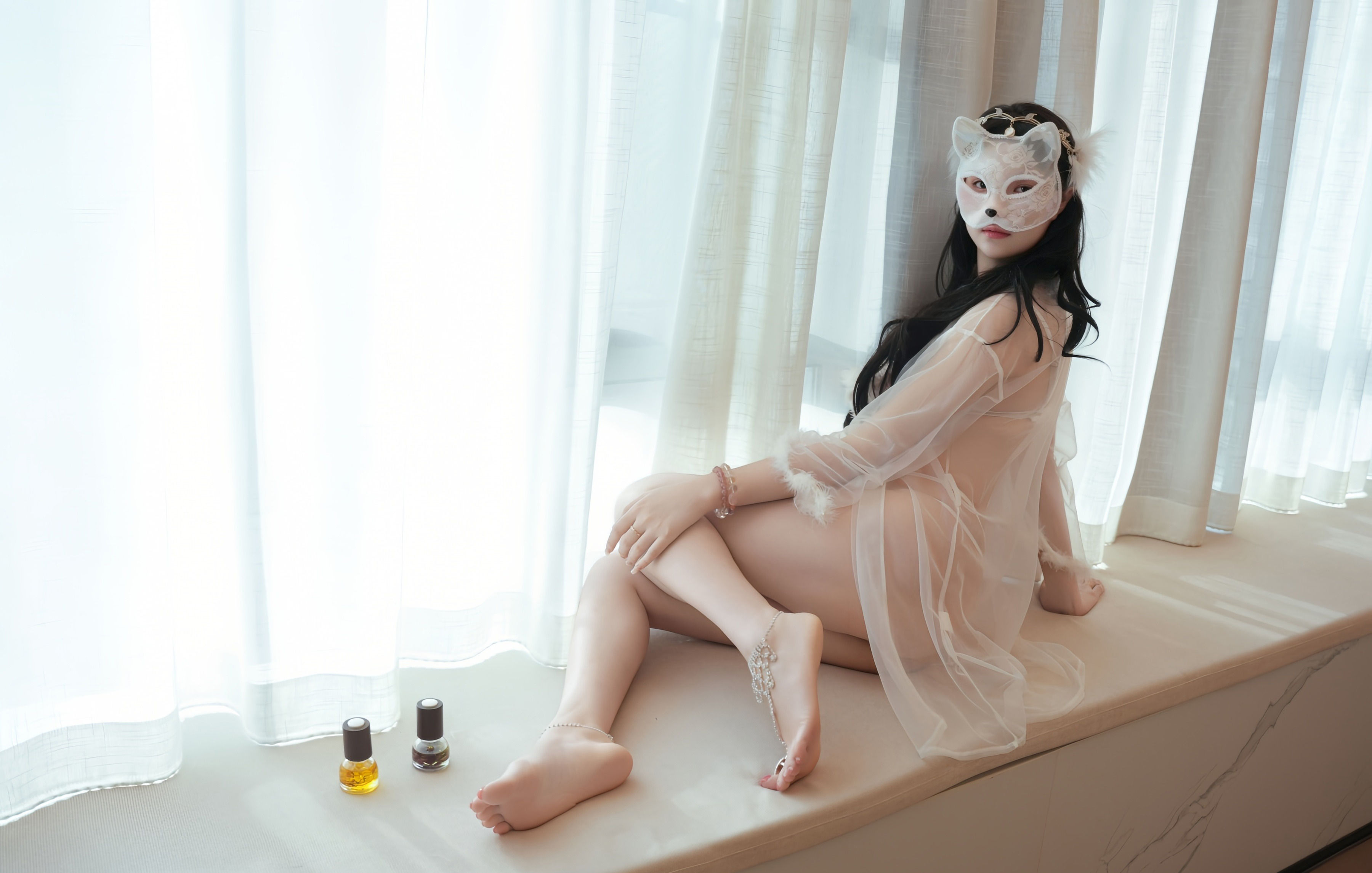 [XiuRen秀人网] No.10923 软情 白色薄纱 性感写真 [63张]插图1