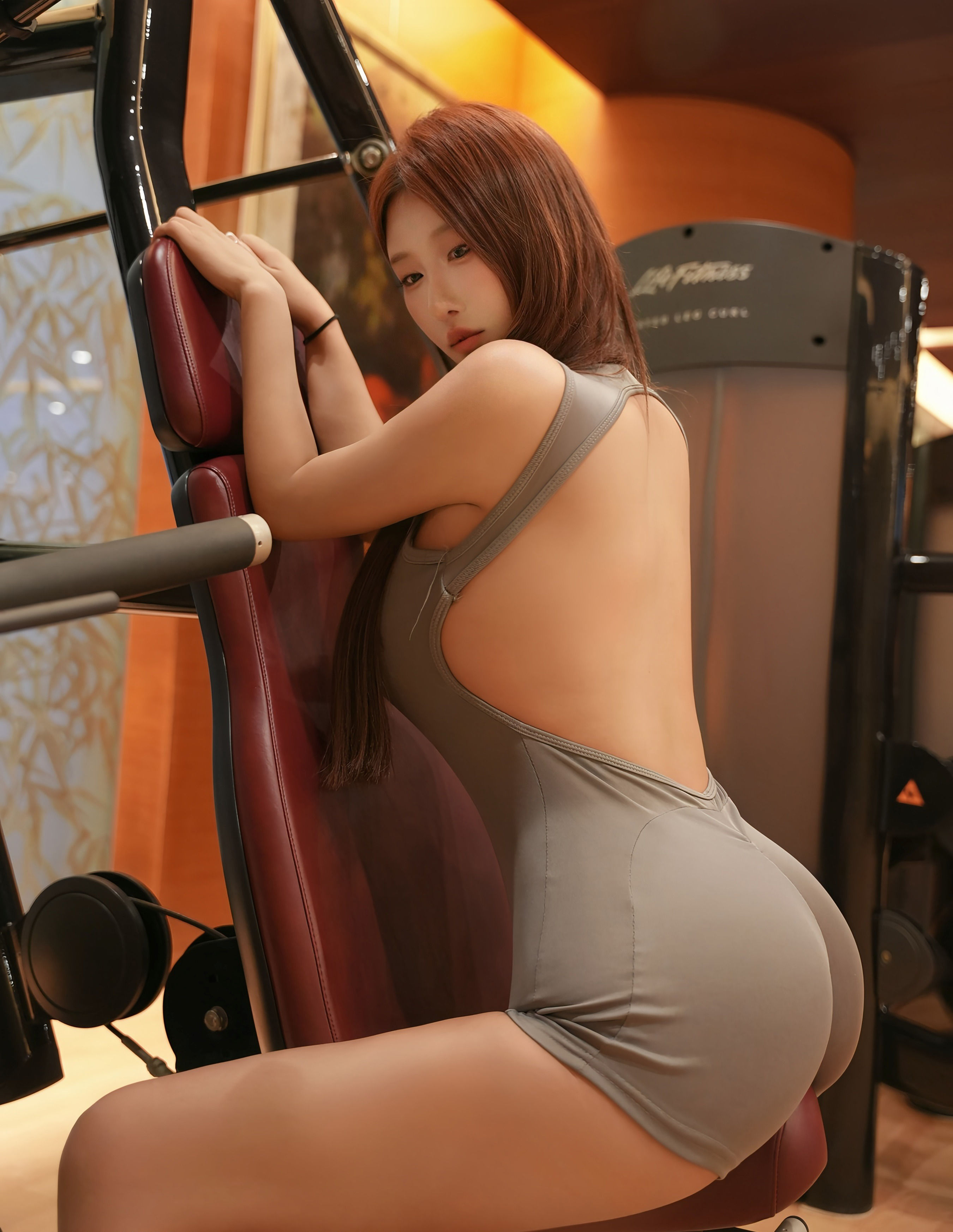 [XiuRen秀人网] No.10937 金允希Yuki 灰色运动服 性感写真 [78张]插图