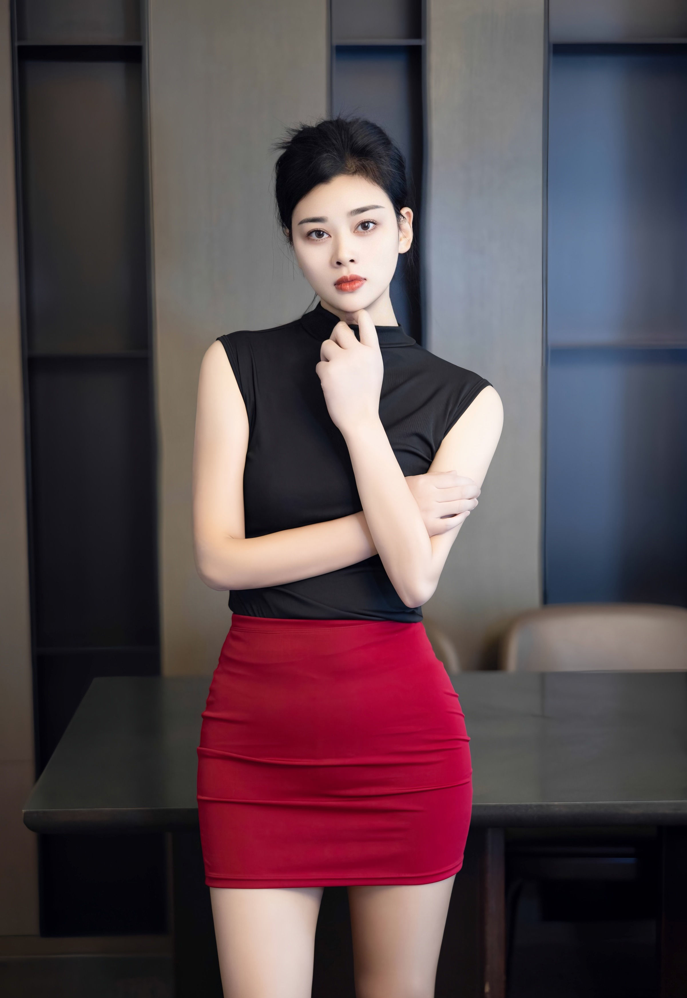 [XiuRen秀人网] No.10948 徐清妍 新人首套写真 黑色OL服饰 性感魅惑黑丝 [80张]插图1