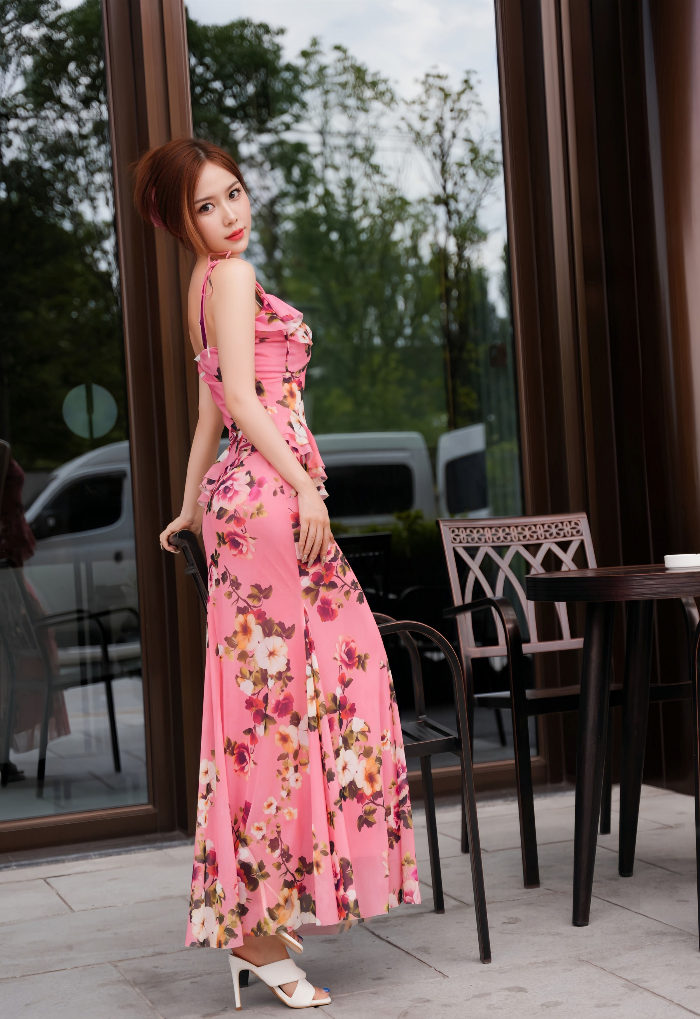 [XiuRen秀人网] No.10954 白芷yy 碎花连衣裙 紫色内衣 性感写真 [60张]插图1