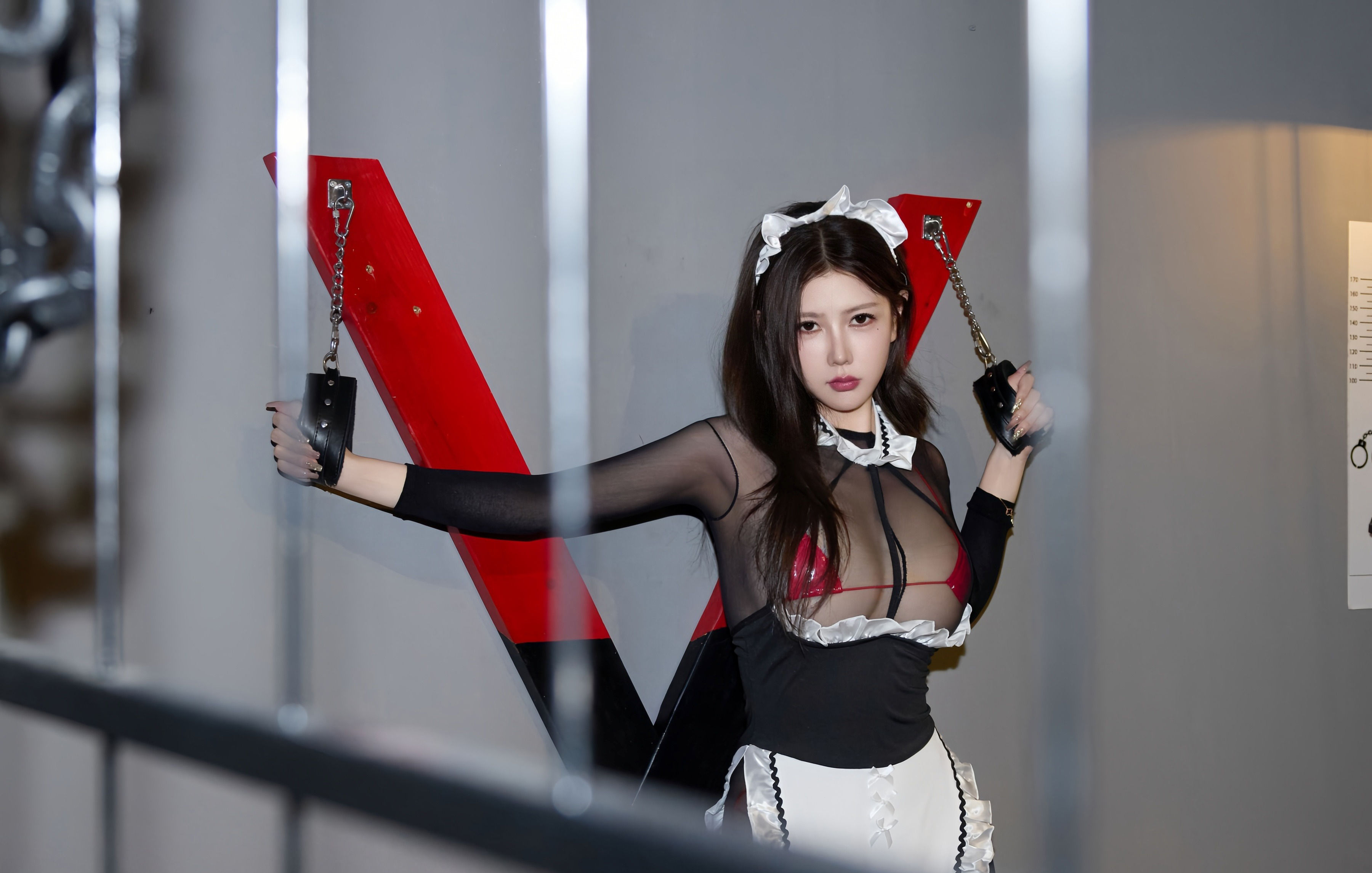 [XiuRen秀人网] No.10957 尹甜甜sunny 性感黑色连体丝袜 上海旅拍写真 [60张]插图