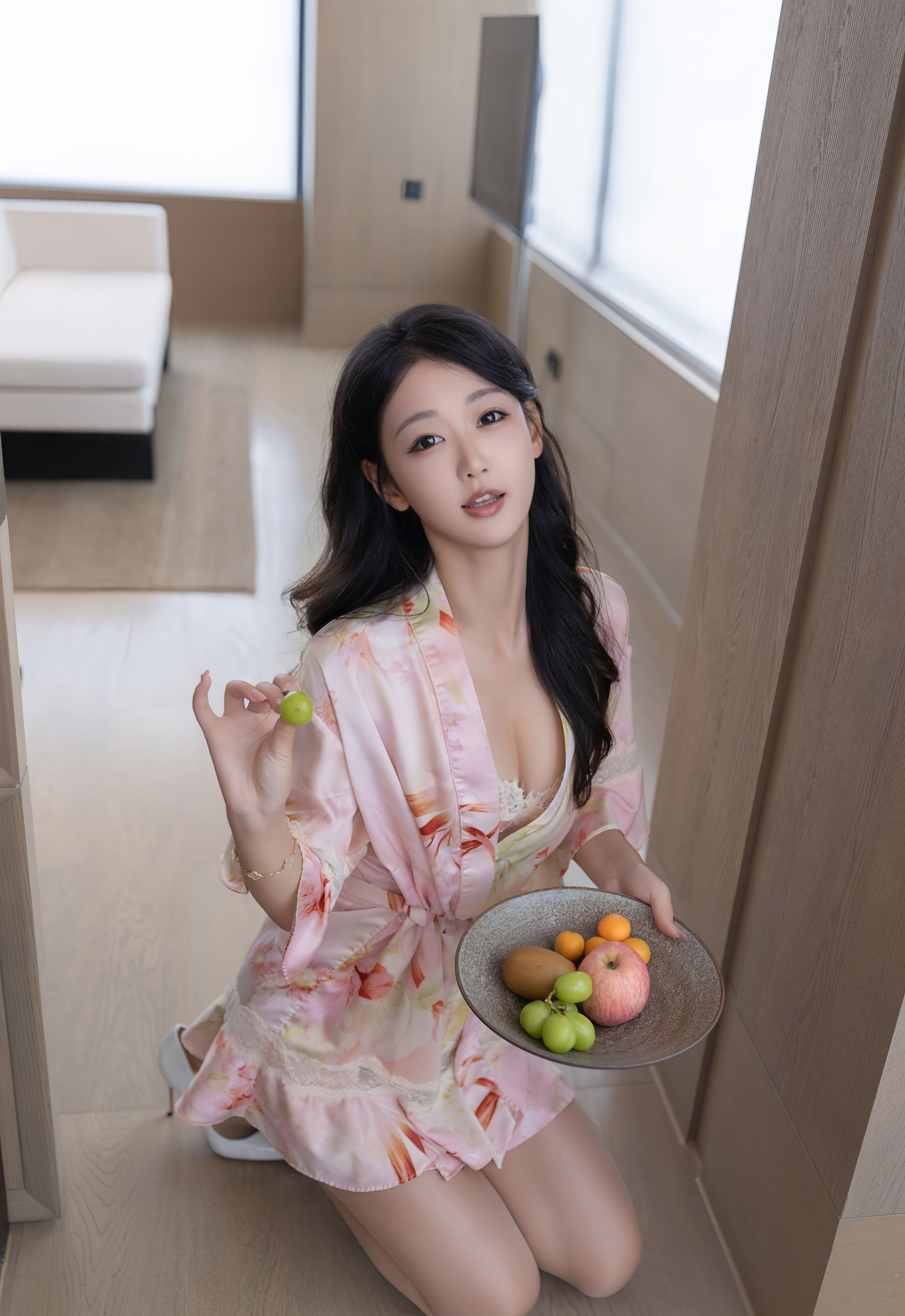 [XiuRen秀人网] No.10970 唐安琪 粉色睡袍 诱人肉色丝袜 性感写真 [76张]插图1