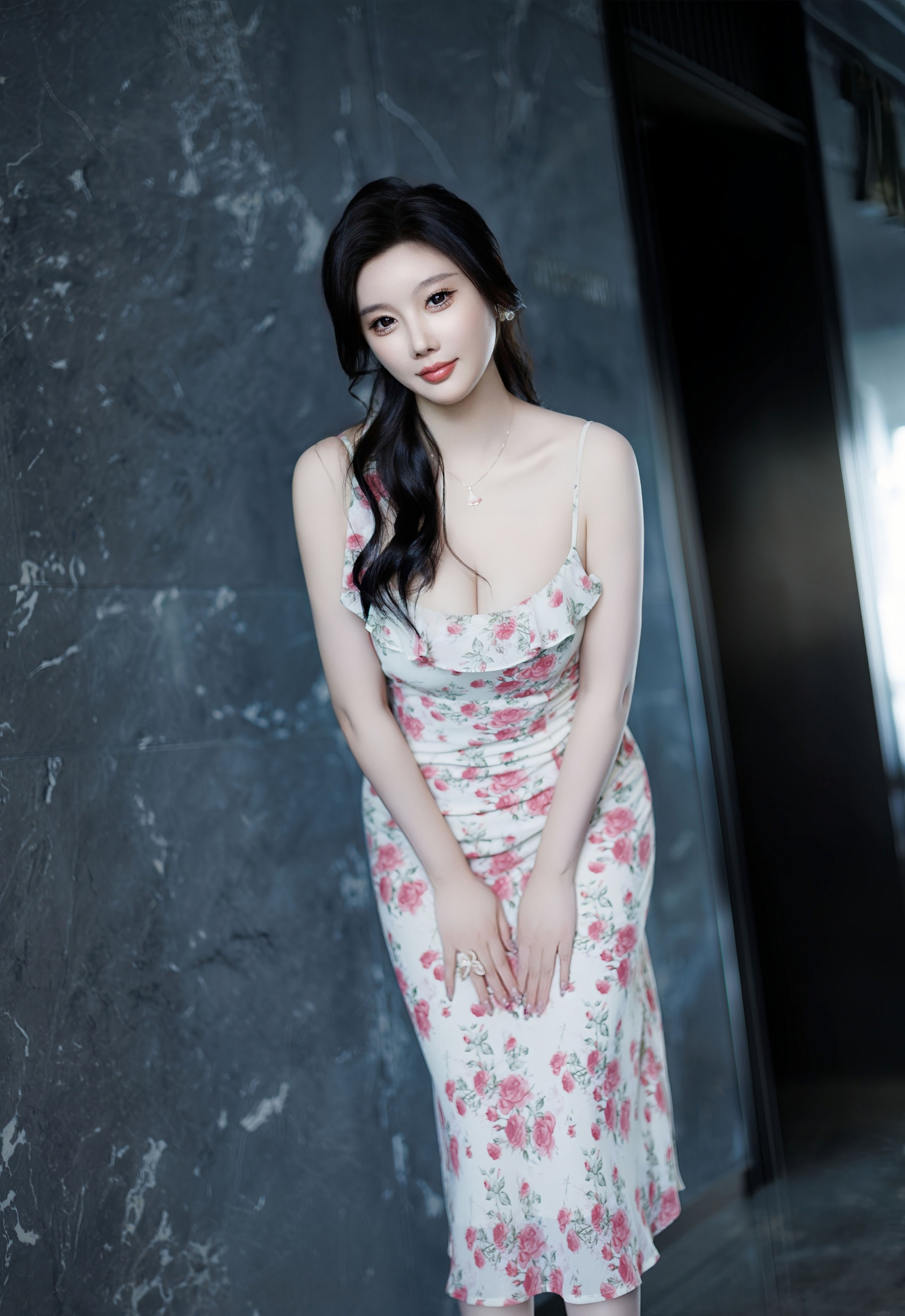 [XiuRen秀人网] No.10977 杨晨晨CHENCHEN 性感白色内衣 西安旅拍写真 [92张]插图1