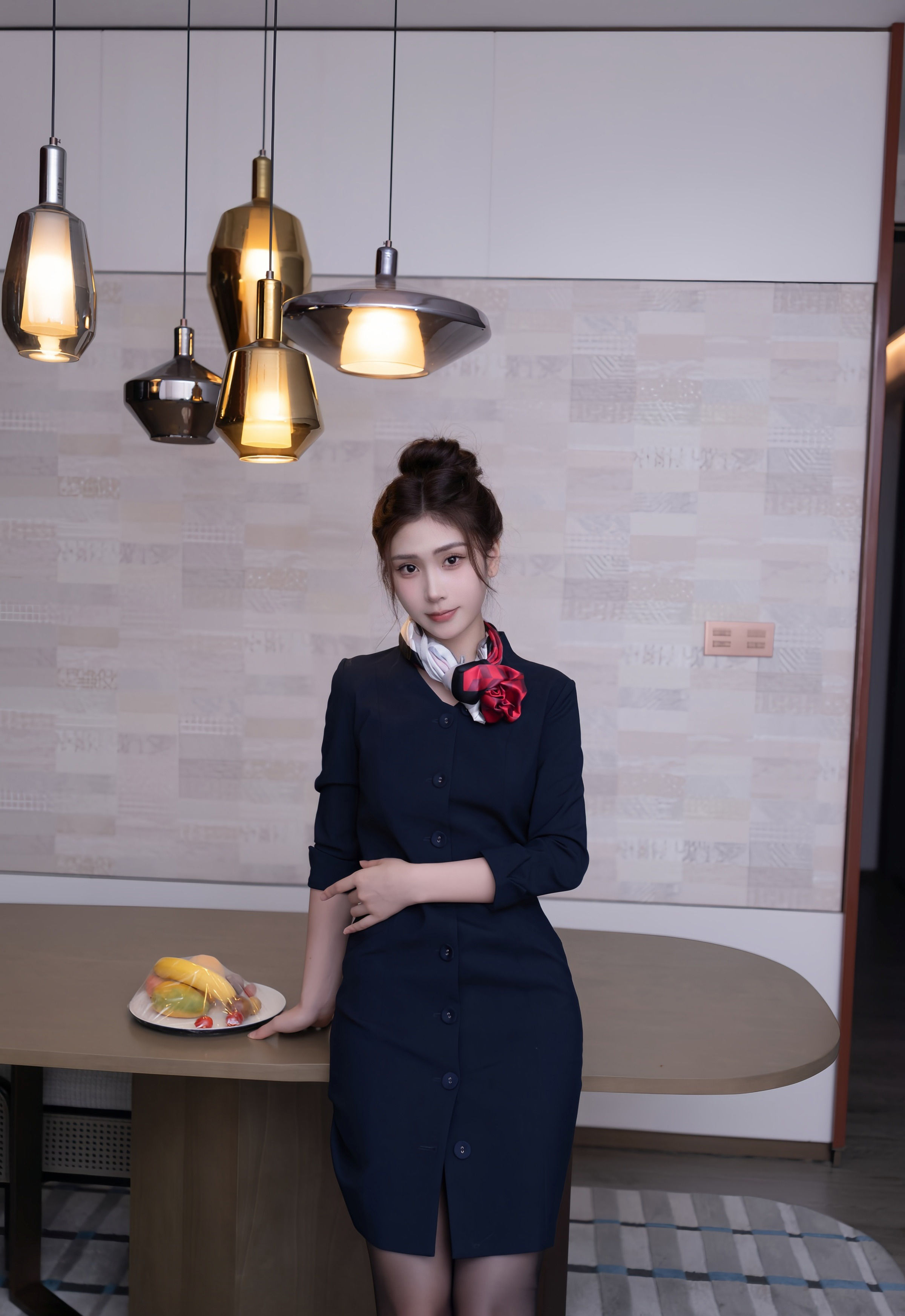 [XiuRen秀人网] No.10982 刘婷婷 空姐制服诱惑 性感写真 [74张]插图