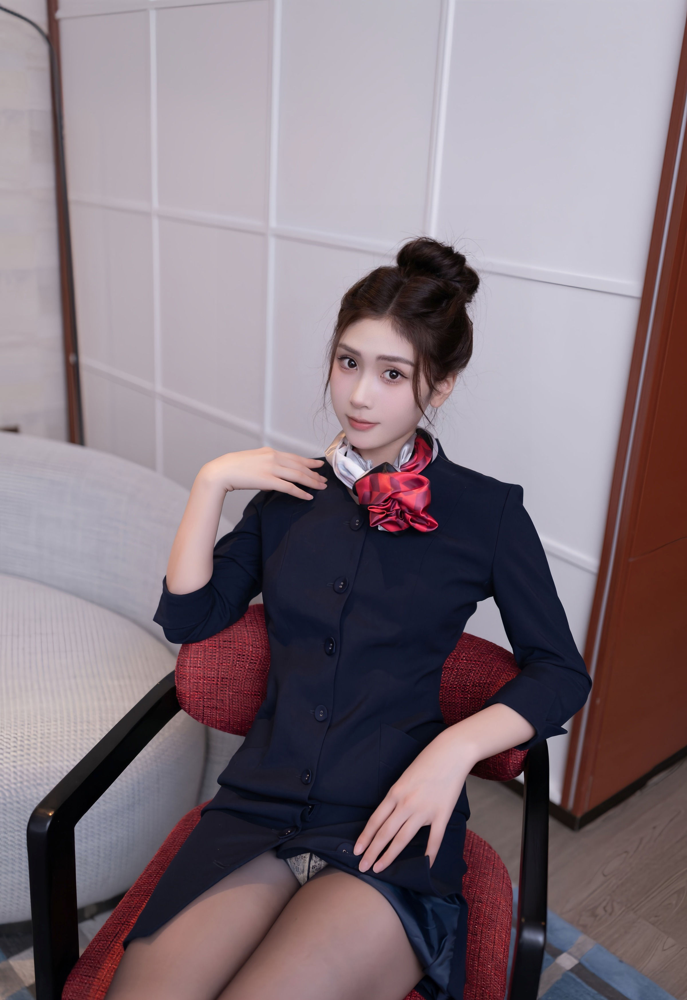 [XiuRen秀人网] No.10982 刘婷婷 空姐制服诱惑 性感写真 [74张]插图