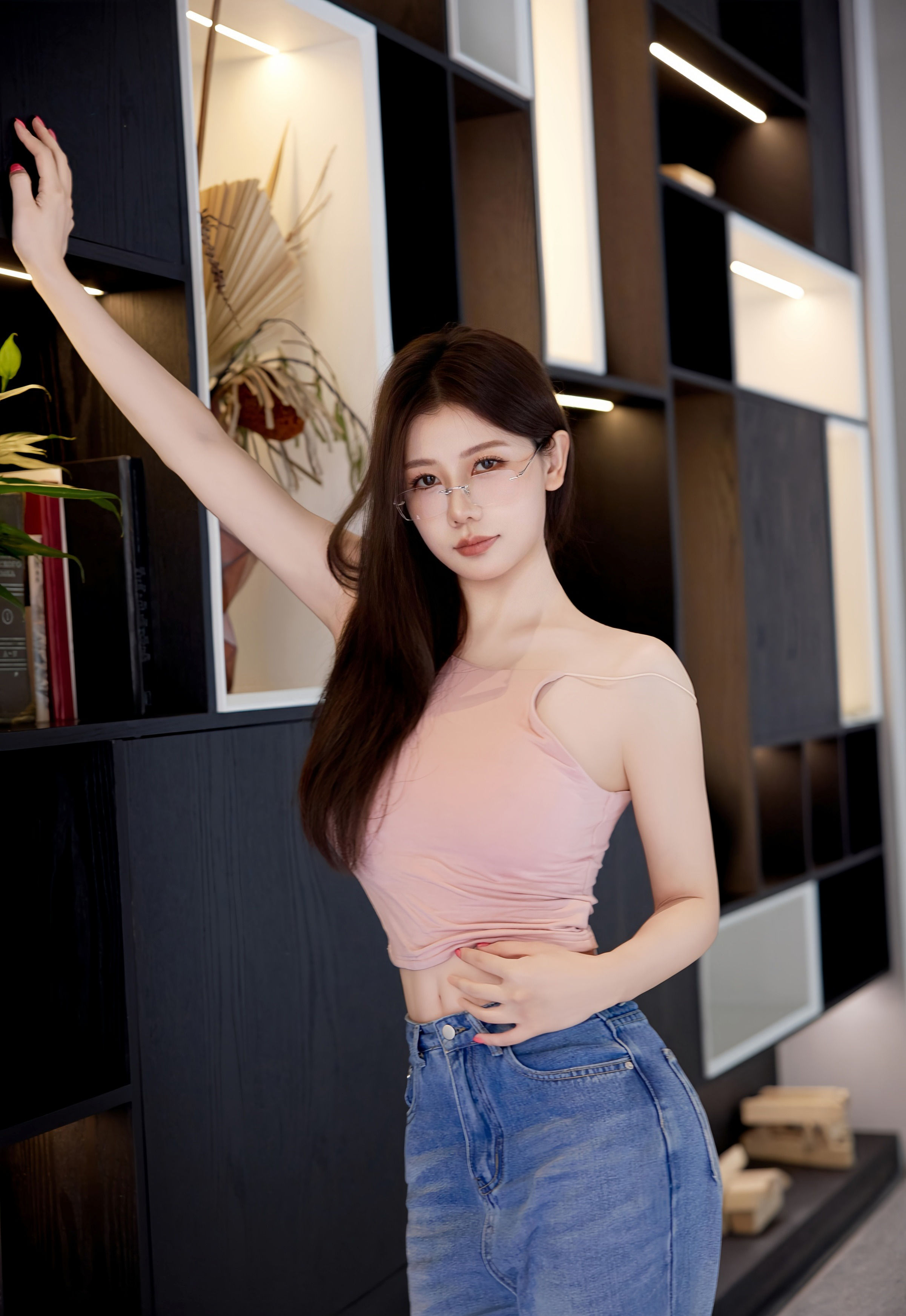 [XiuRen秀人网] No.10983 尹甜甜sunny 粉色常服 蓝色牛仔裤 性感写真 [83张]插图