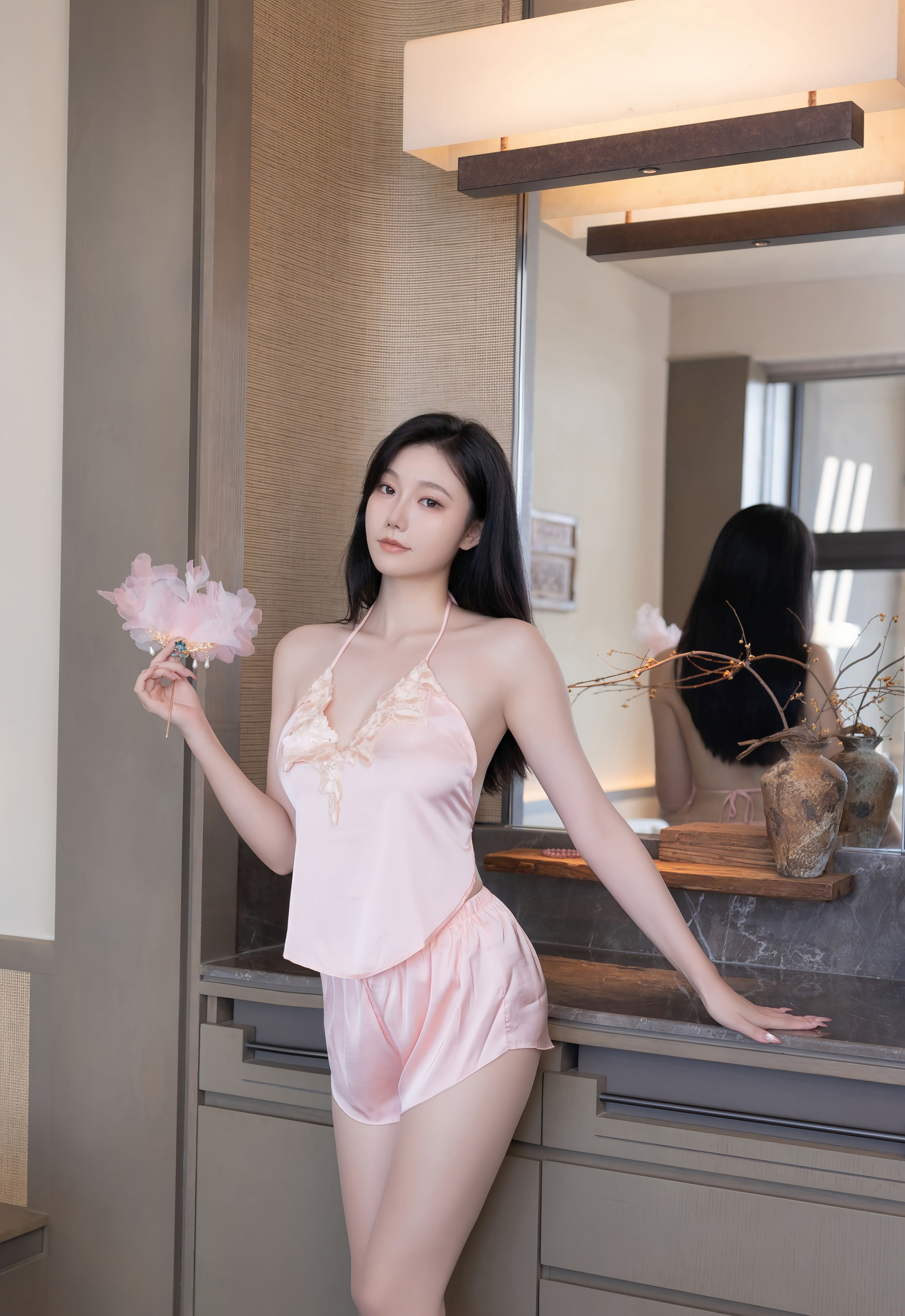 [XiuRen秀人网] No.11002 安然anran 粉色肚兜 肉色丝袜 性感写真 [78张]插图1