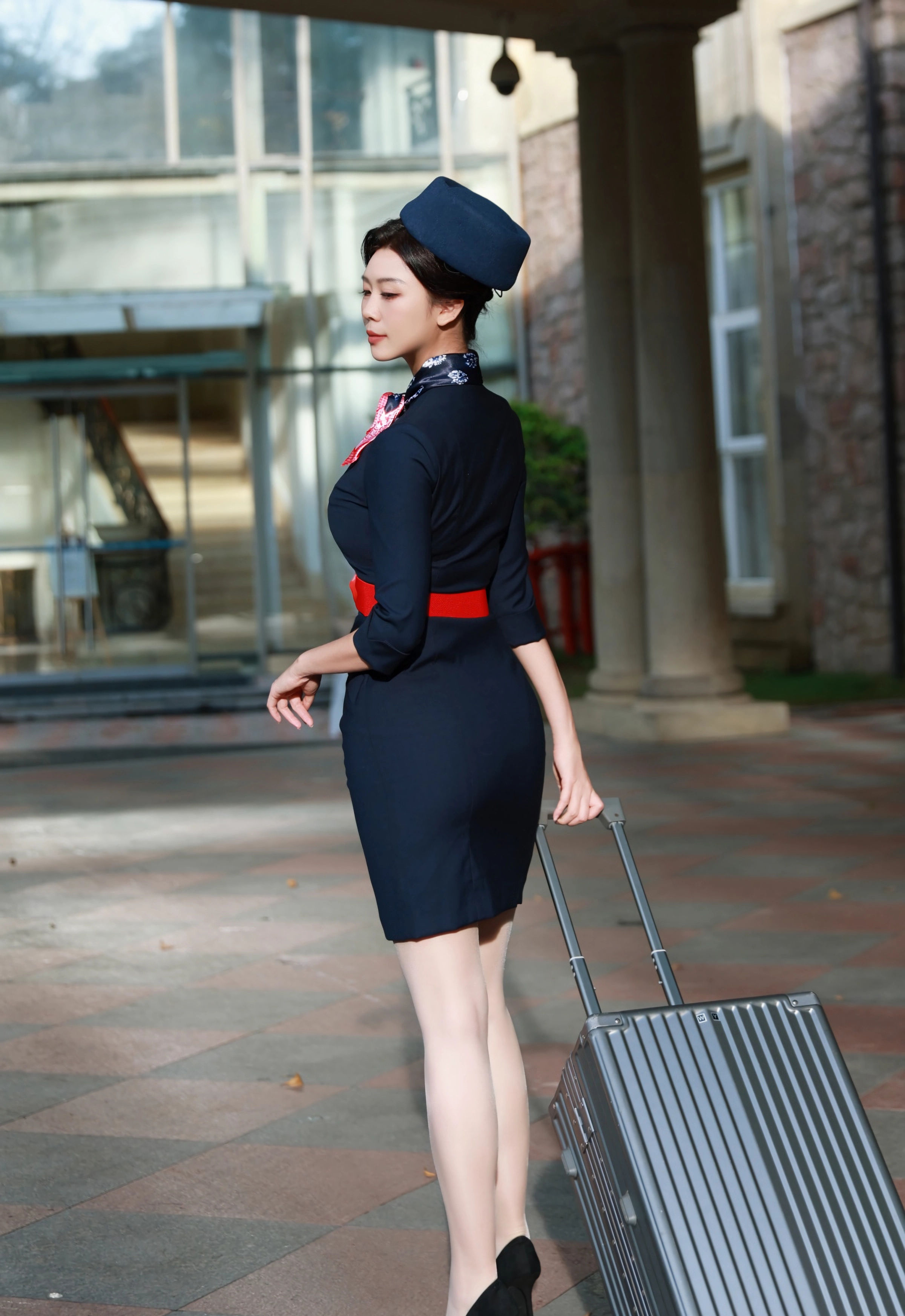 [XiuRen秀人网] No.11009 玫瑰我爱你 空姐制服 肉色丝袜 性感写真 [83张]插图1