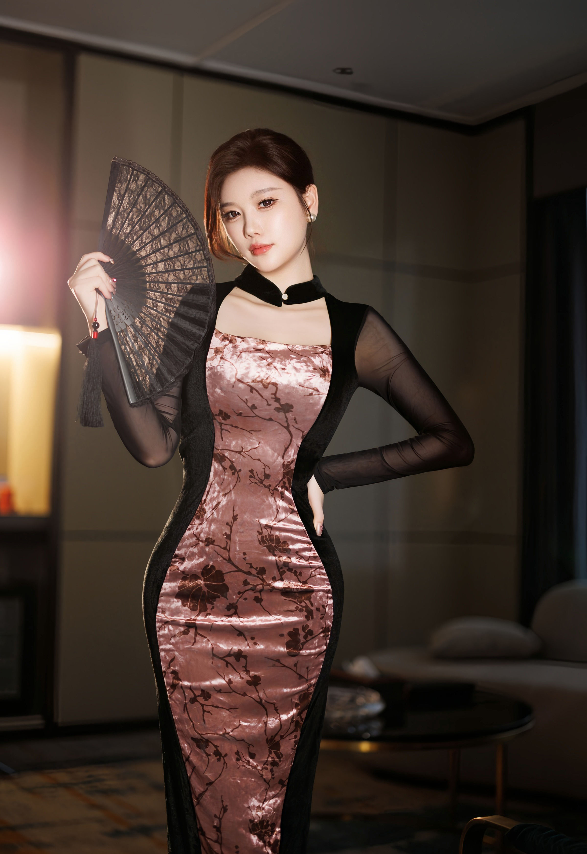 [XiuRen秀人网] No.11013 杨晨晨 性感黑色内衣 西安旅拍写真 [83张]插图