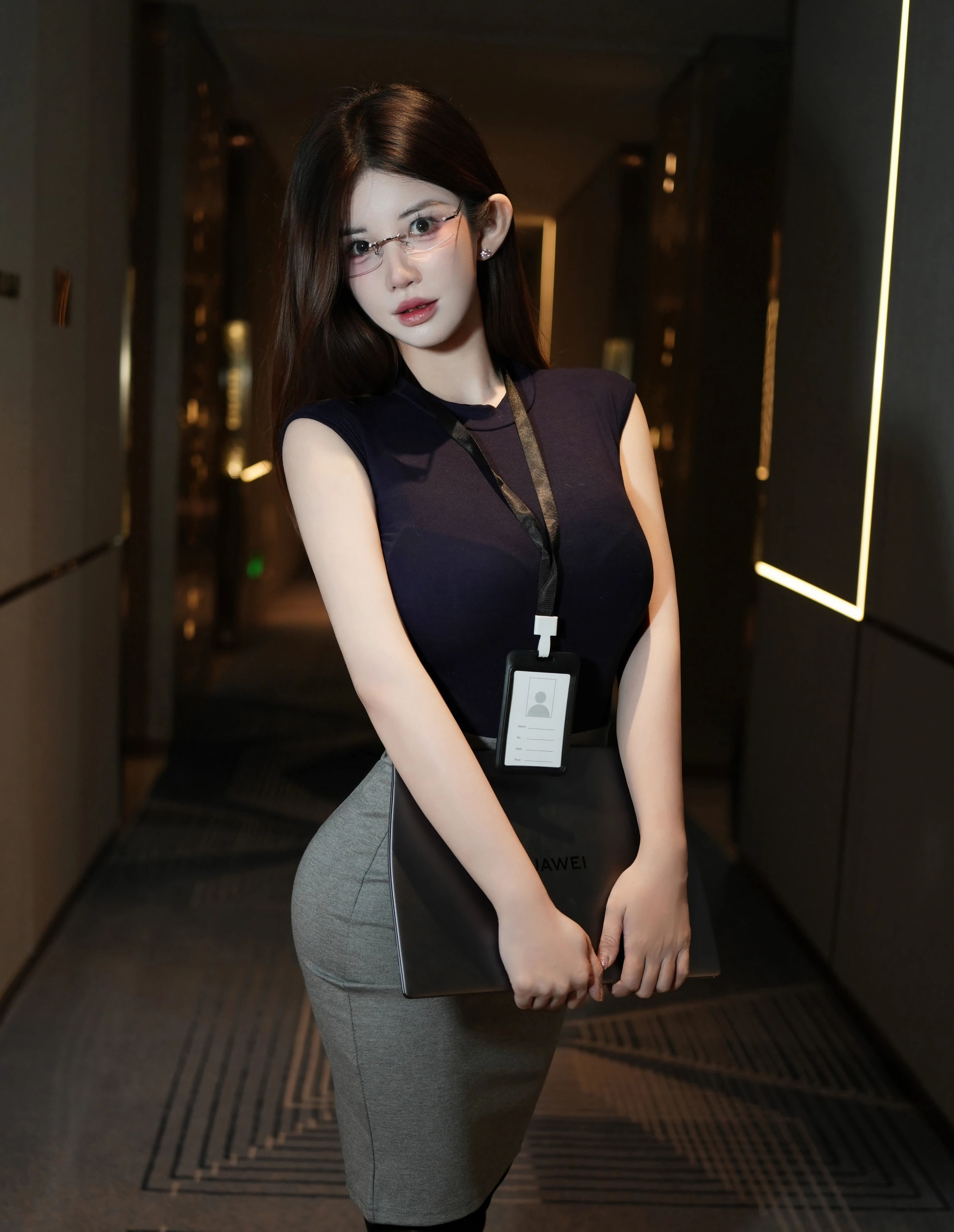 [XiuRen秀人网] No.11023 苏甜橙子 深色职业装 魅惑黑丝 性感写真 [55张]插图1