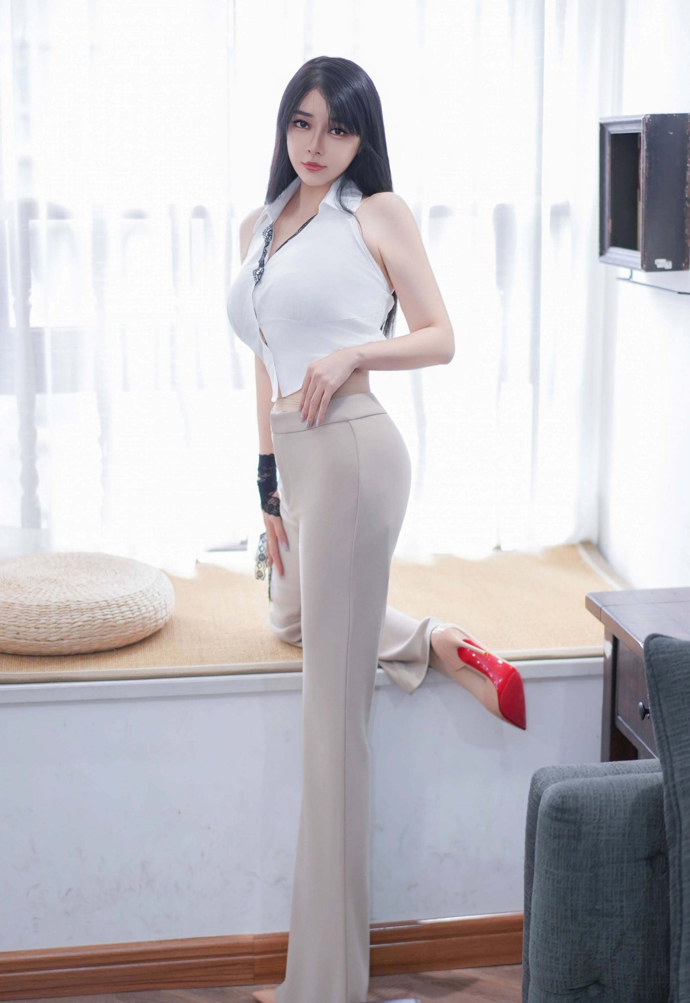 [XiuRen秀人网] No.11038 凯竹法师～ 浅色内衣 肉色丝袜 性感写真 [67张]插图1