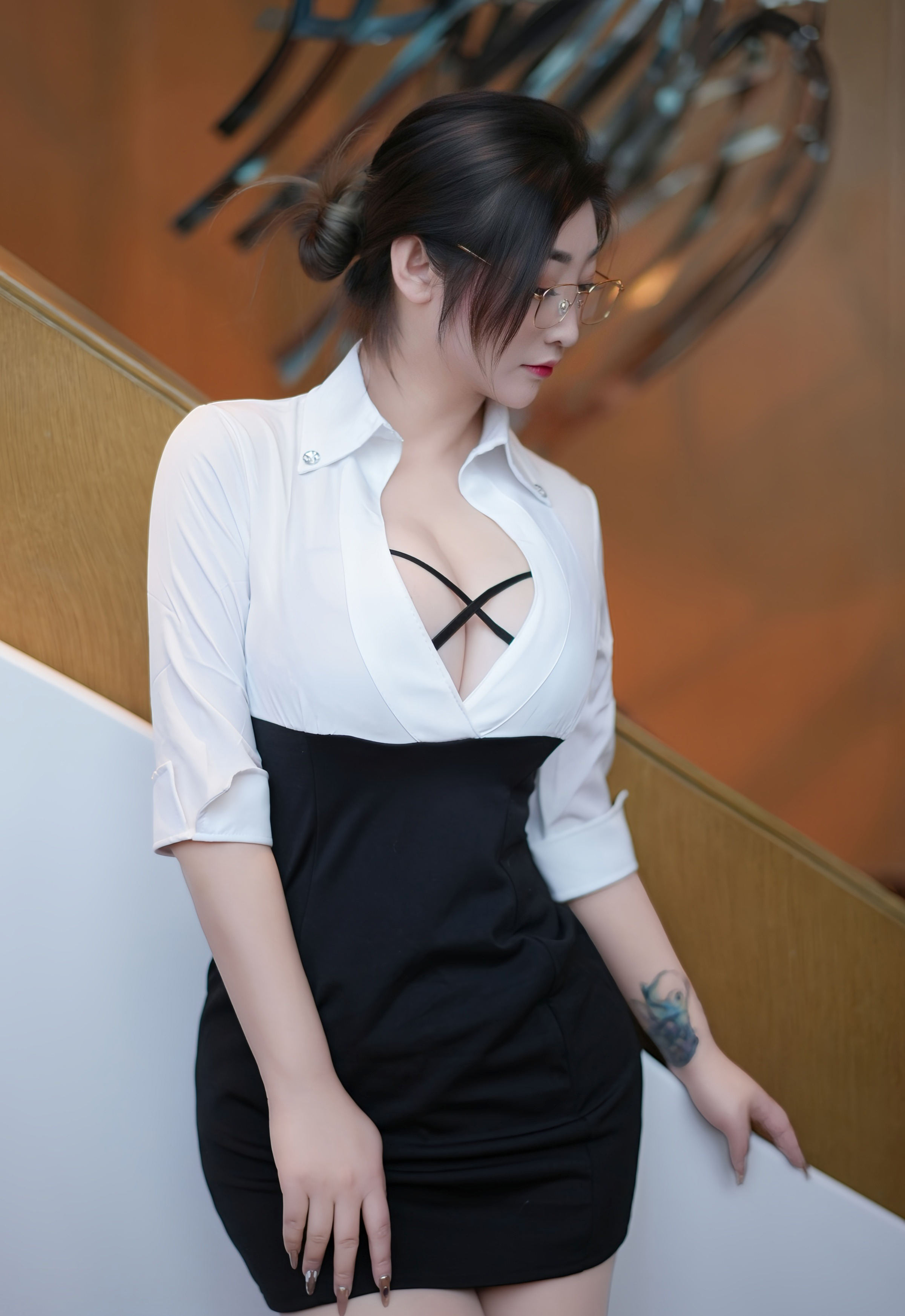 [XiuRen秀人网] No.11045 妲己_Toxic 诱人肉色丝袜 性感写真 [80张]插图