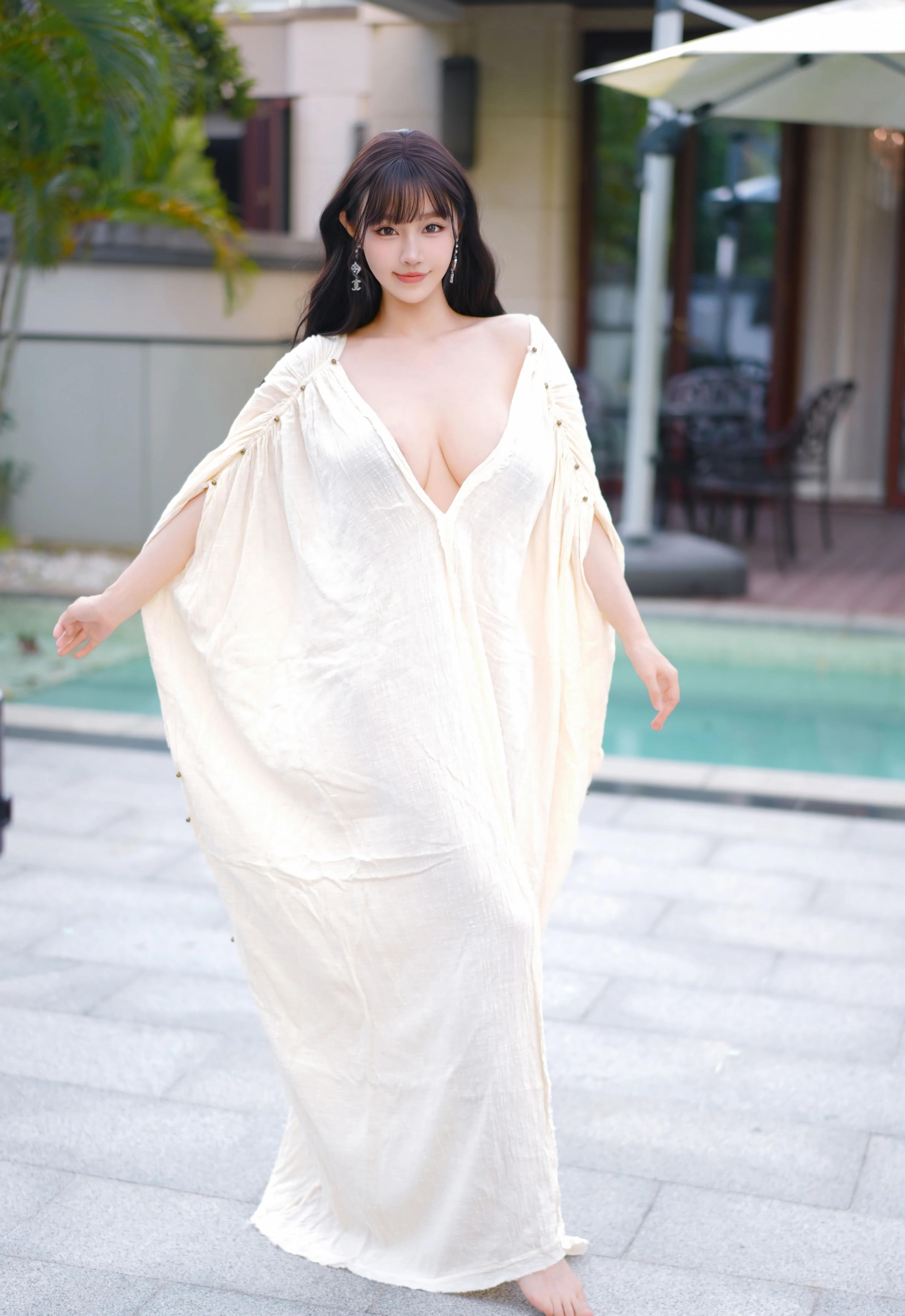 [YOUMI尤蜜荟] VOL.1185 心上可Flora 性感浅色浴袍 新加坡旅拍写真 [85张]插图