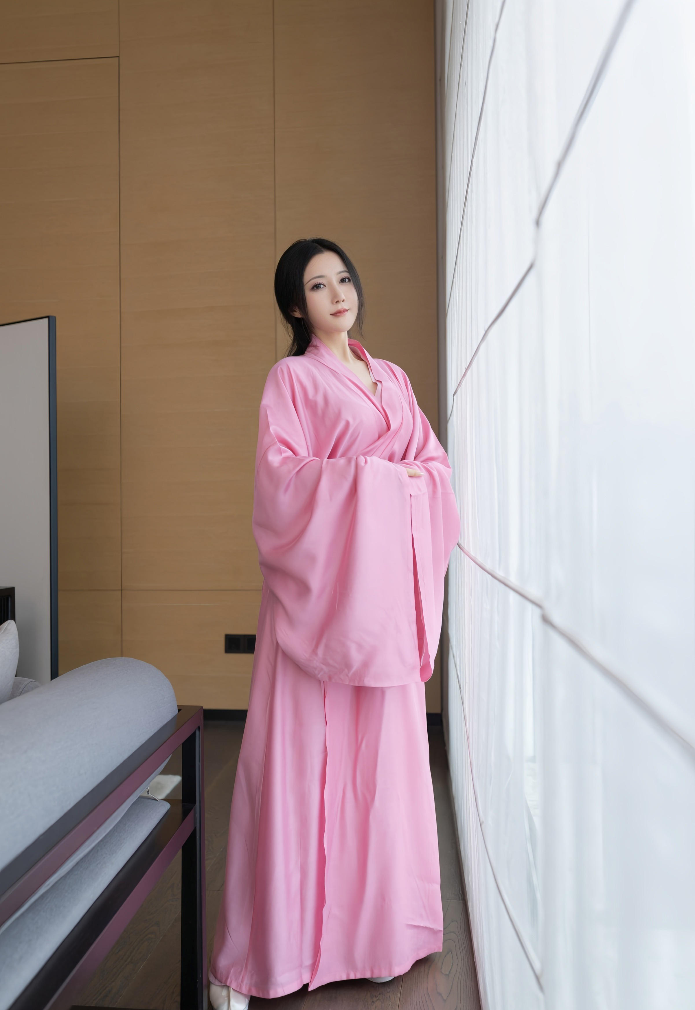 [XiuRen秀人网] No.11049 鱼子酱Fish 粉色月影纱 肉色丝袜 性感写真 [82张]插图