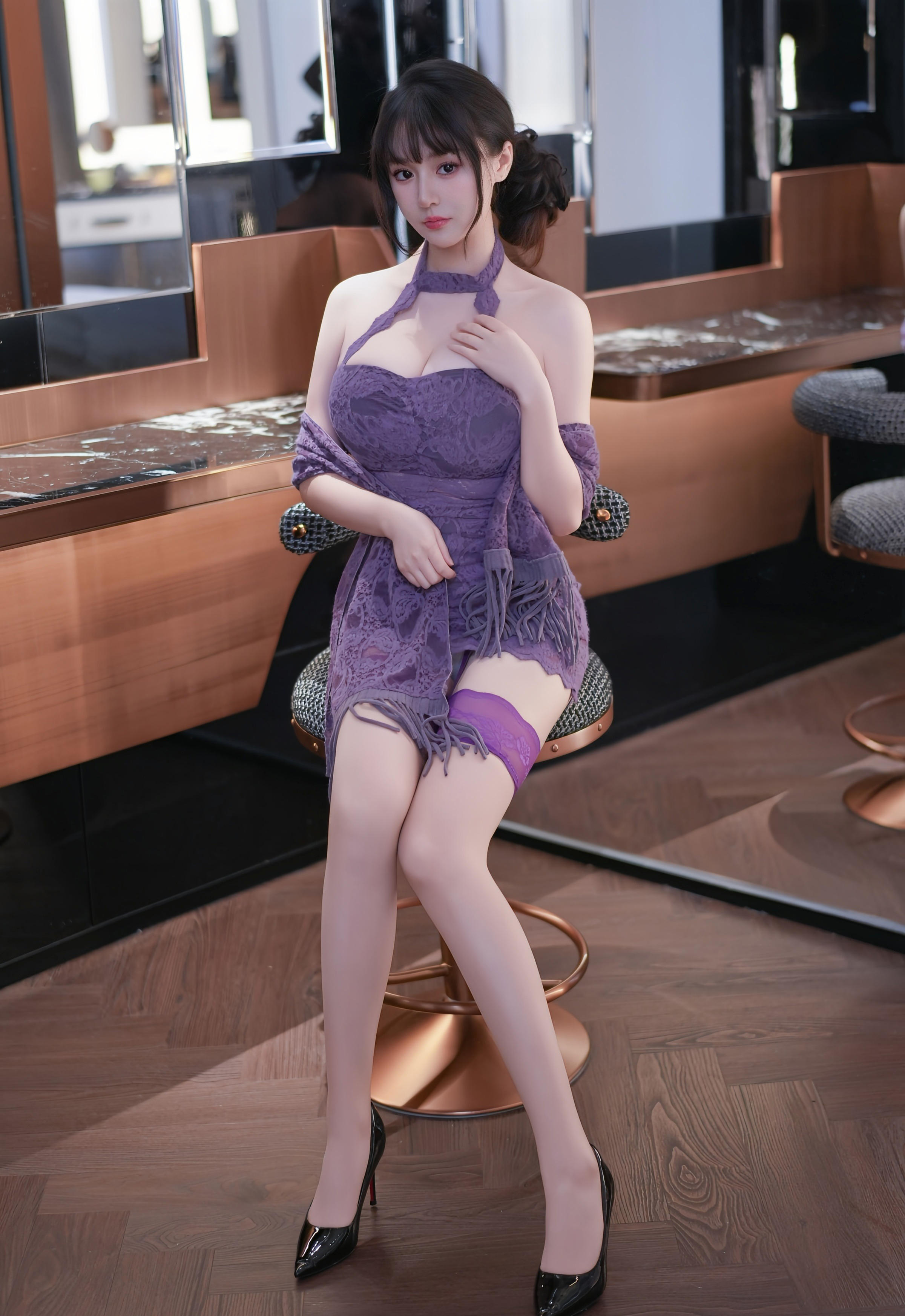 [XiuRen秀人网] No.11057 沈南汐RuRu 紫色连衣短裙 紫色丝袜 性感写真 [72张]插图