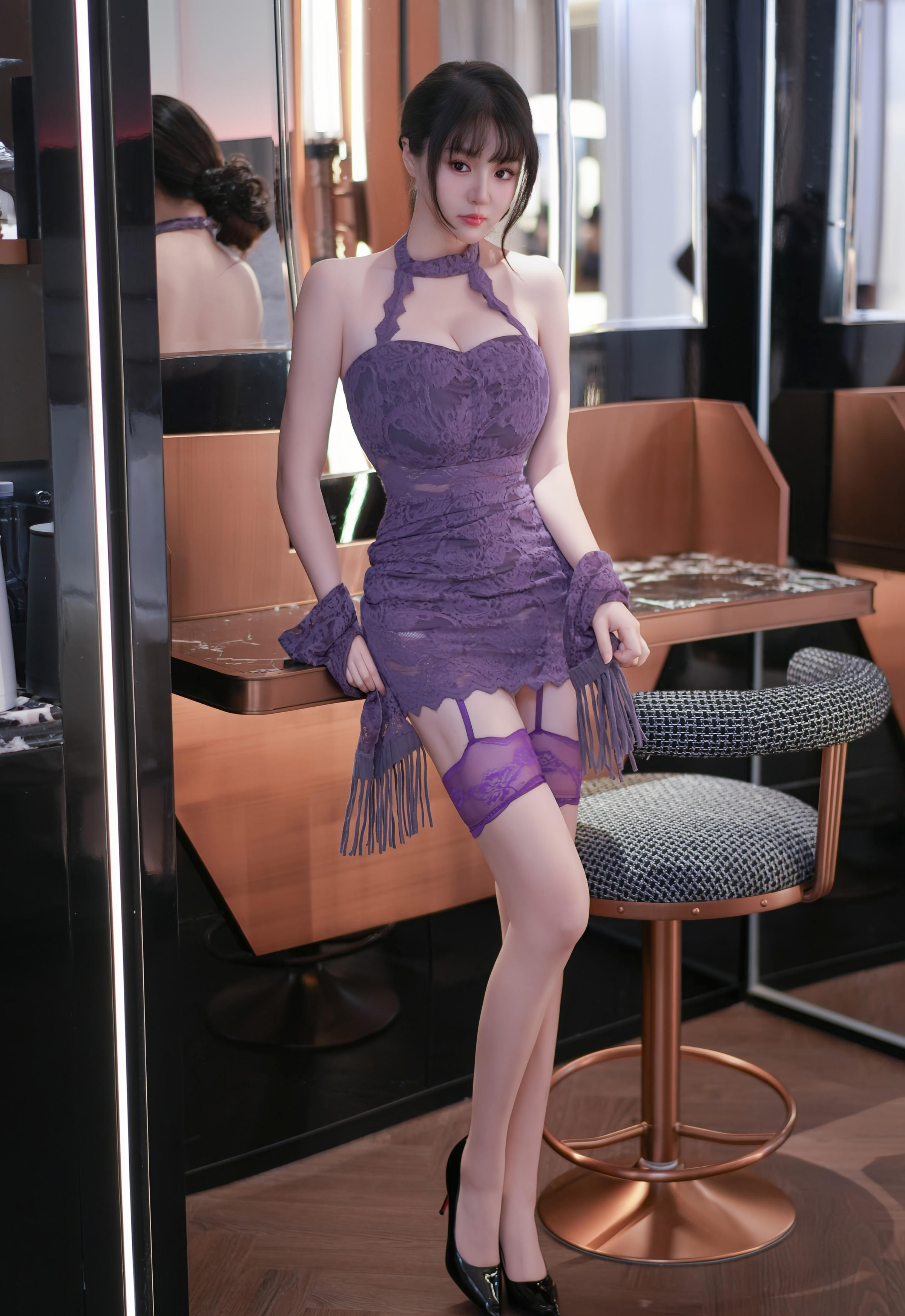 [XiuRen秀人网] No.11057 沈南汐RuRu 紫色连衣短裙 紫色丝袜 性感写真 [72张]插图1