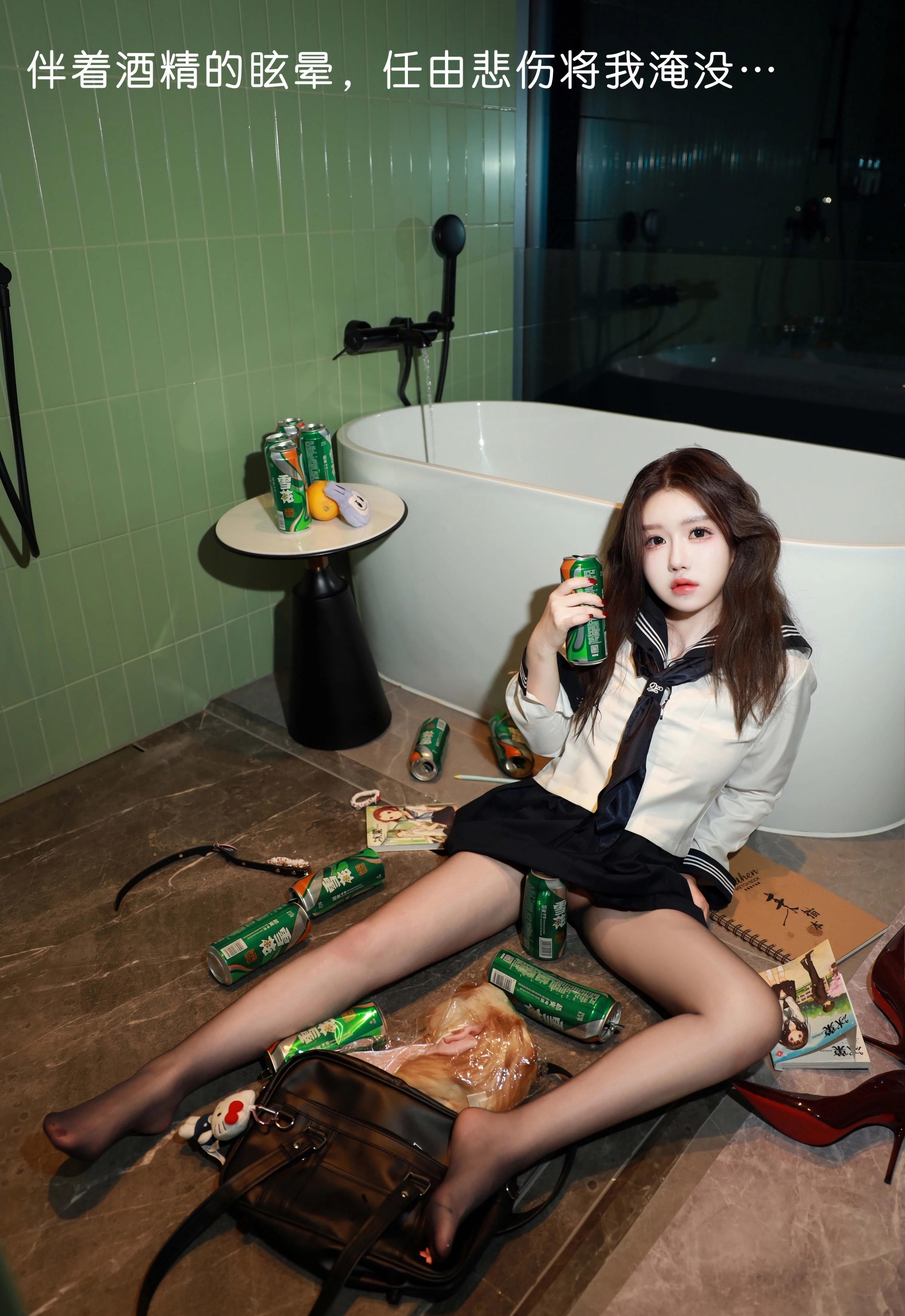 [XiuRen秀人网] No.11071 小薯条nienie 性感白T搭配黑色短裙 大连旅拍写真 [58张]插图