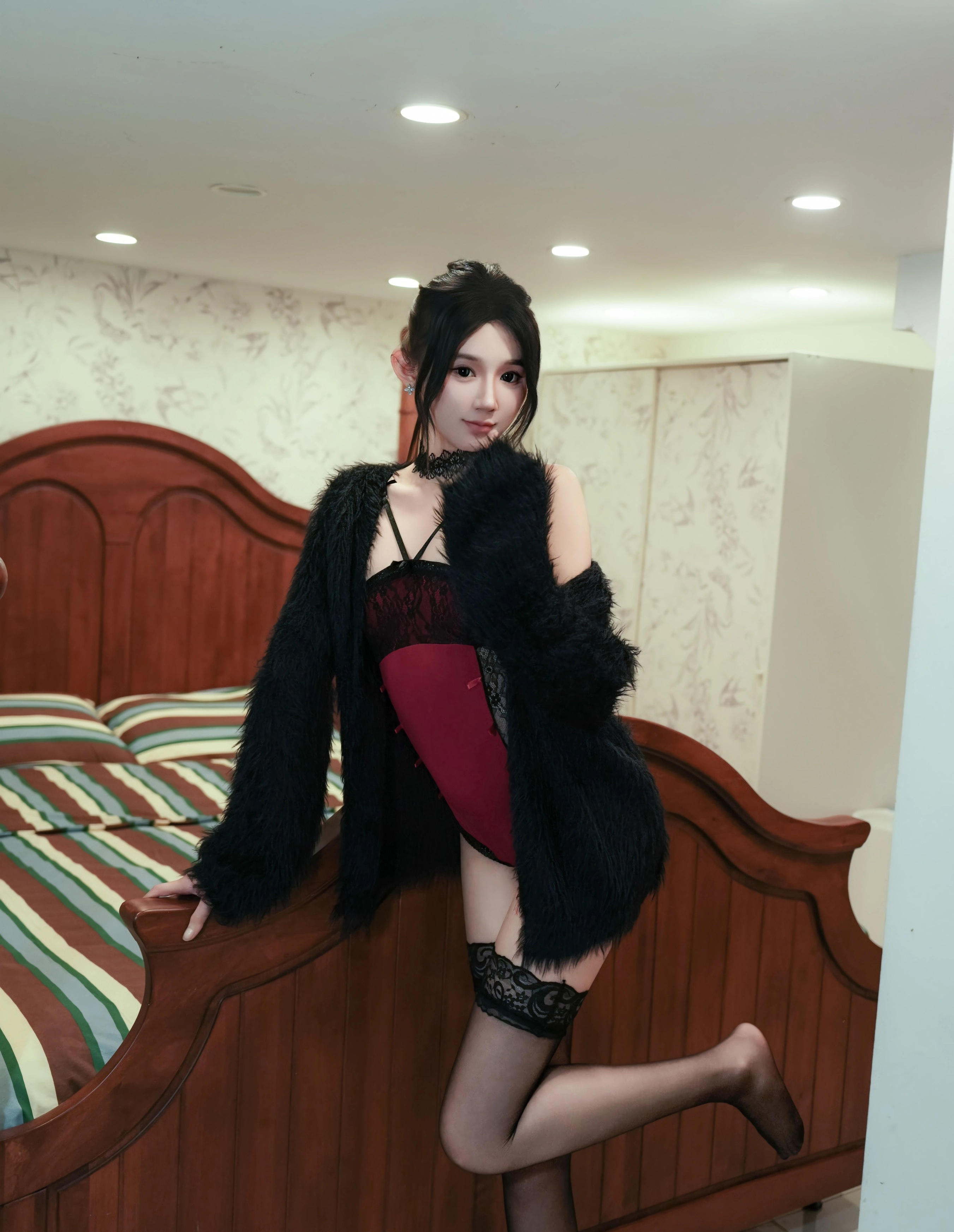 [XiuRen秀人网] No.11072 桃子姐姐 红色吊带 魅惑黑丝 性感写真 [85张]插图1