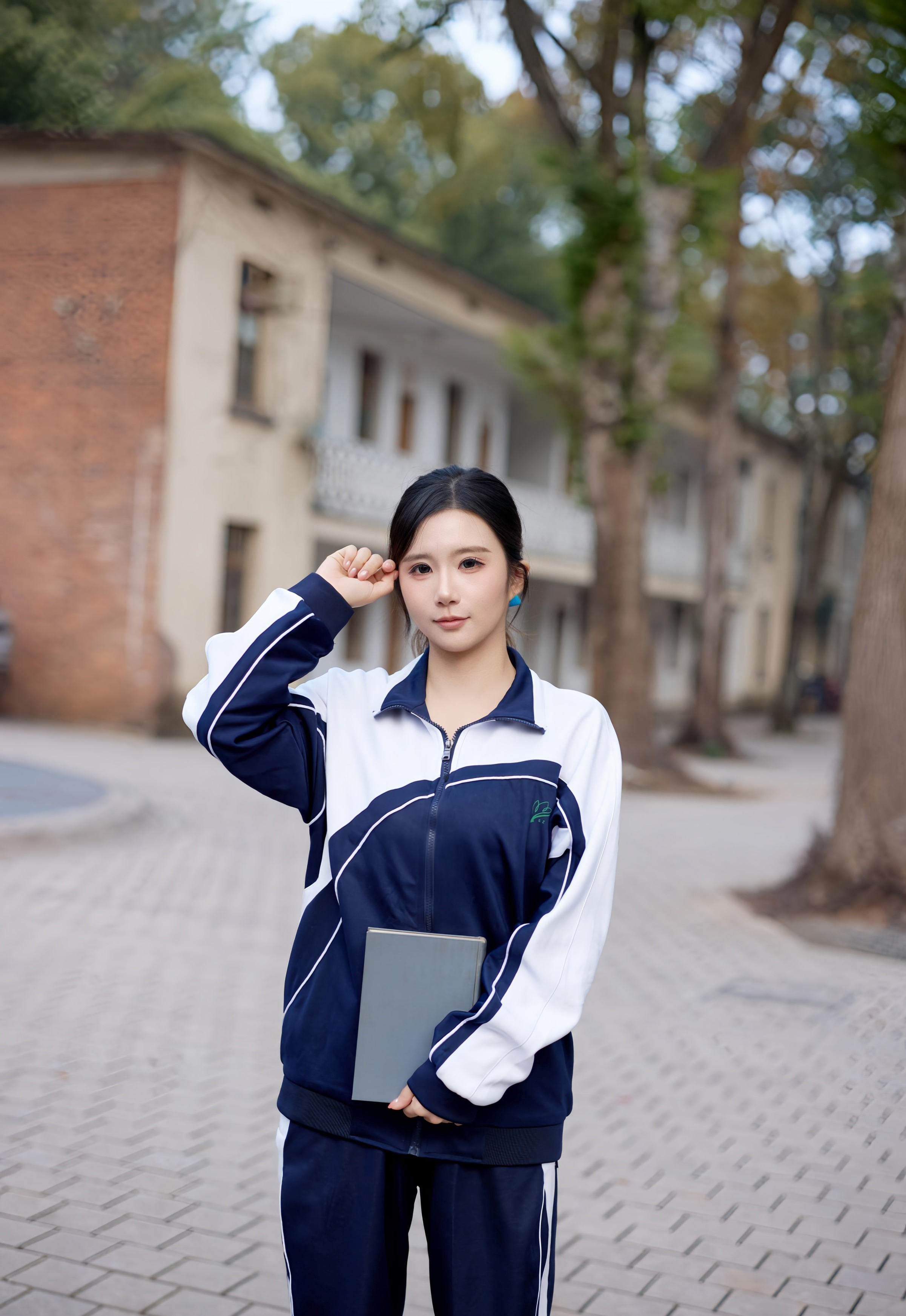 [XiuRen秀人网] No.11103 小肉肉咪 深色学生装 性感写真 [72张]插图1