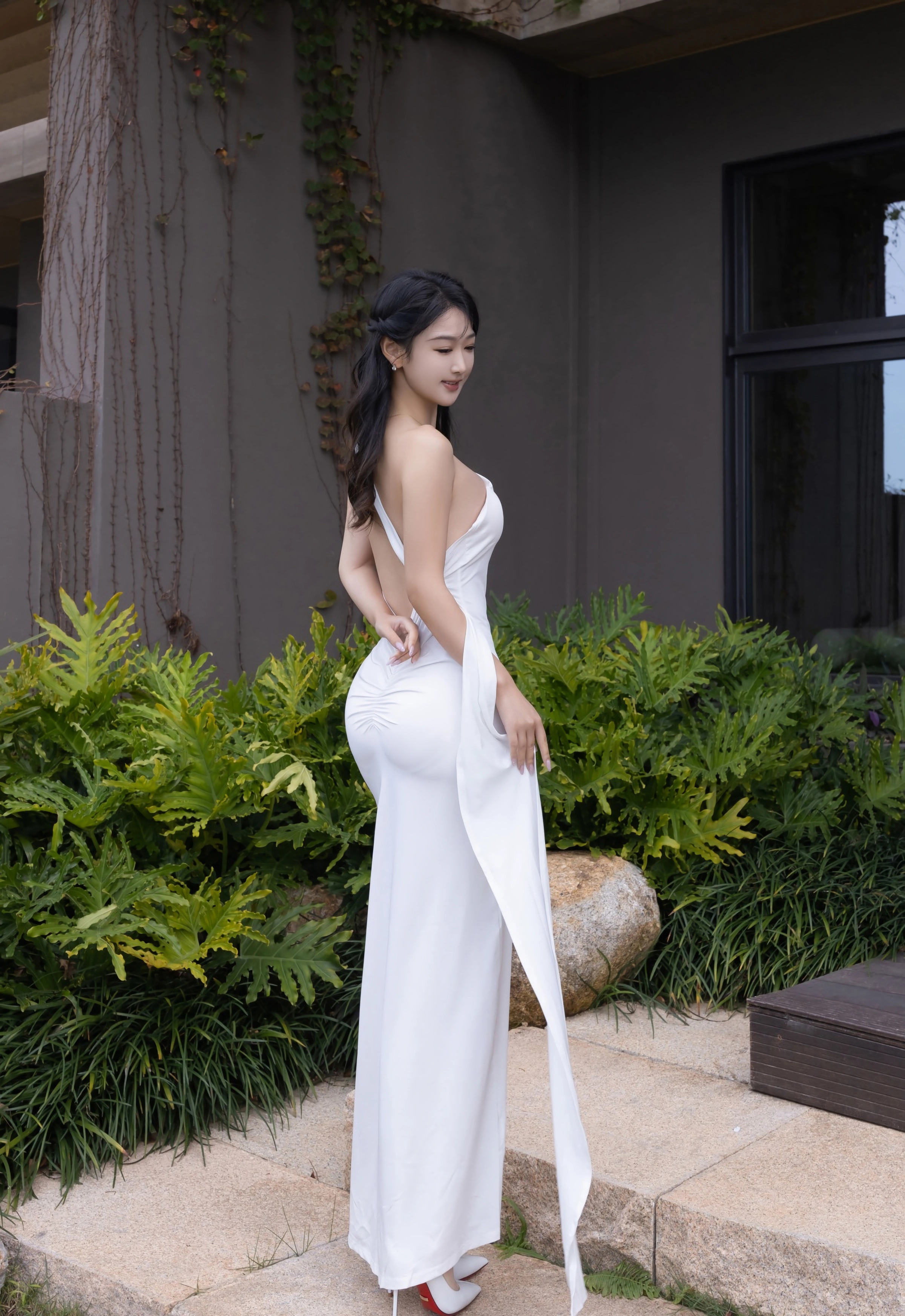 [XiuRen秀人网] No.11109 唐安琪 白色长裙 肉色丝袜 性感写真 [77张]插图