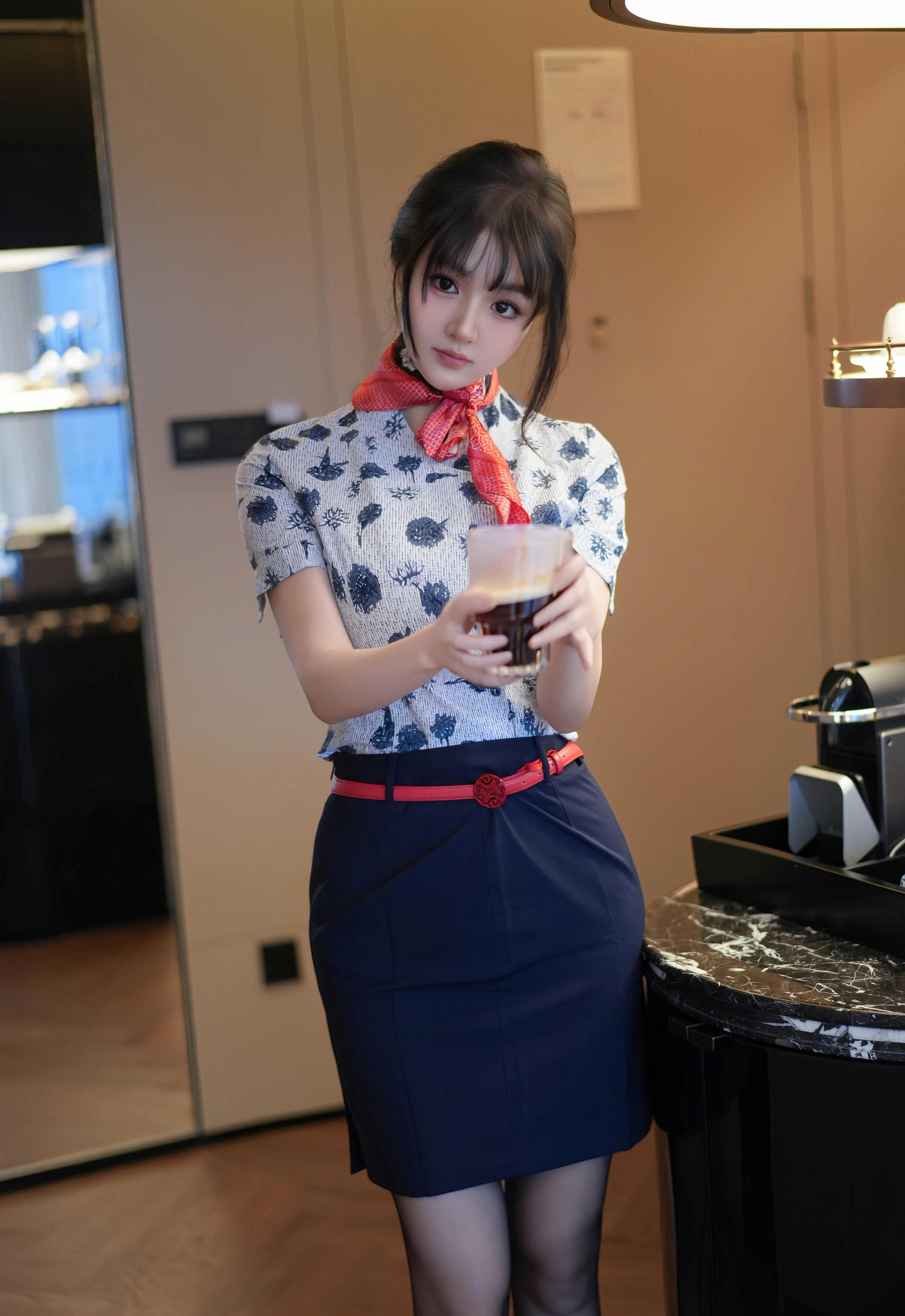 [XiuRen秀人网] No.11115 沈南汐RuRu 空姐制服诱惑 性感写真 [80张]插图