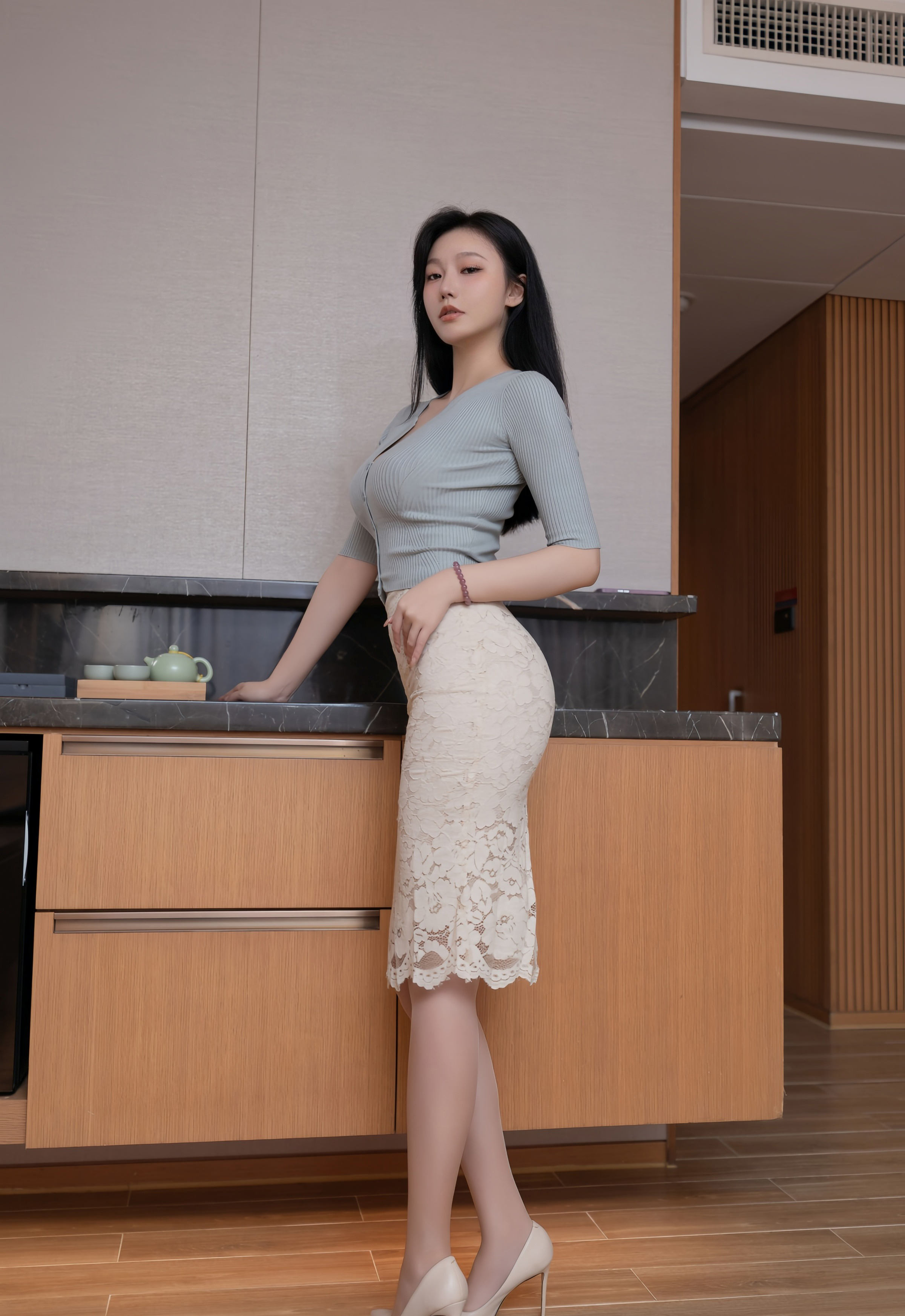 [XiuRen秀人网] No.11116 安然anran 浅色蕾丝裙 性感写真 [80张]插图1