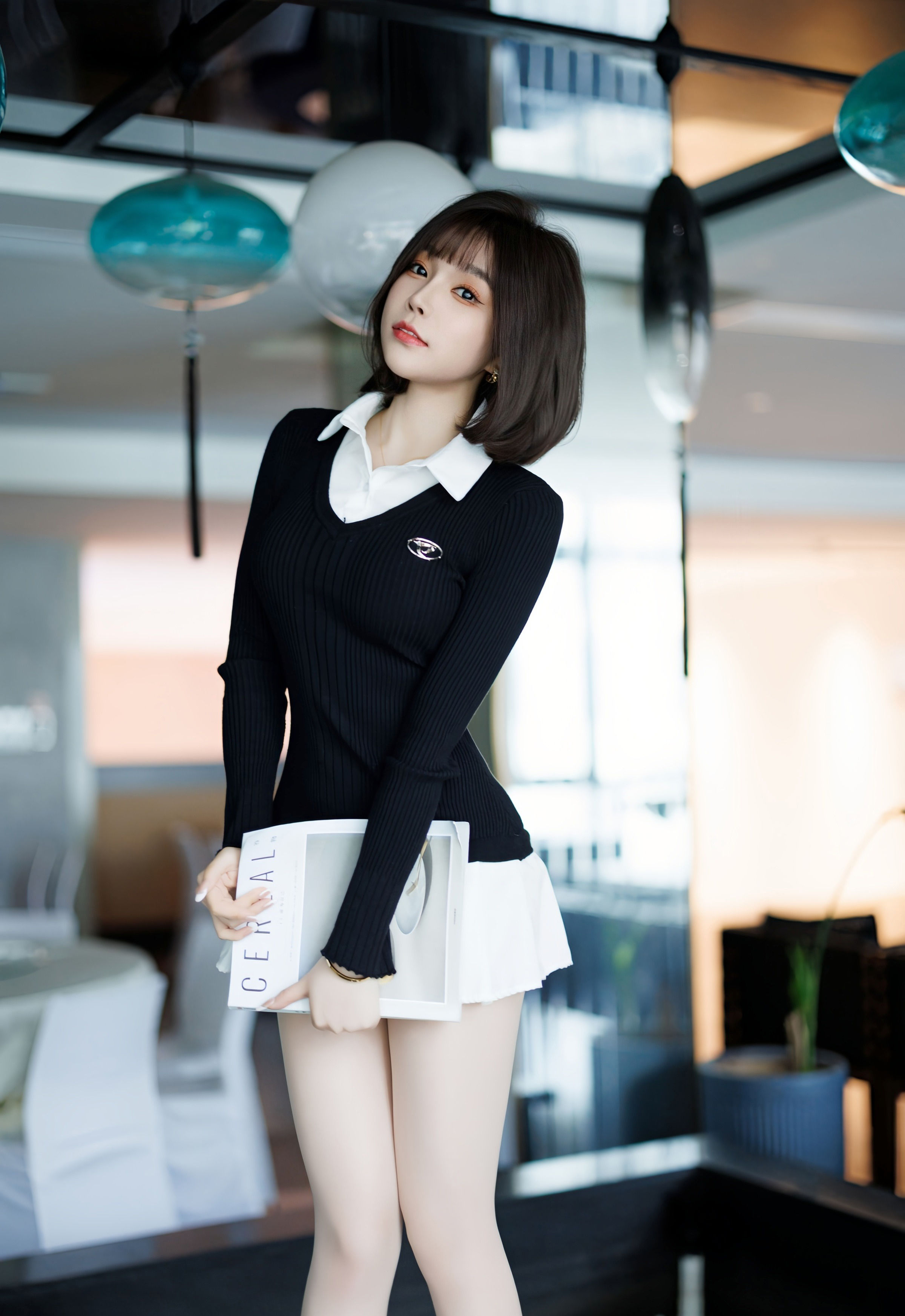 [XiuRen秀人网] No.11138 莉芝荔枝 性感黑色服饰 西安旅拍写真 [68张]插图1